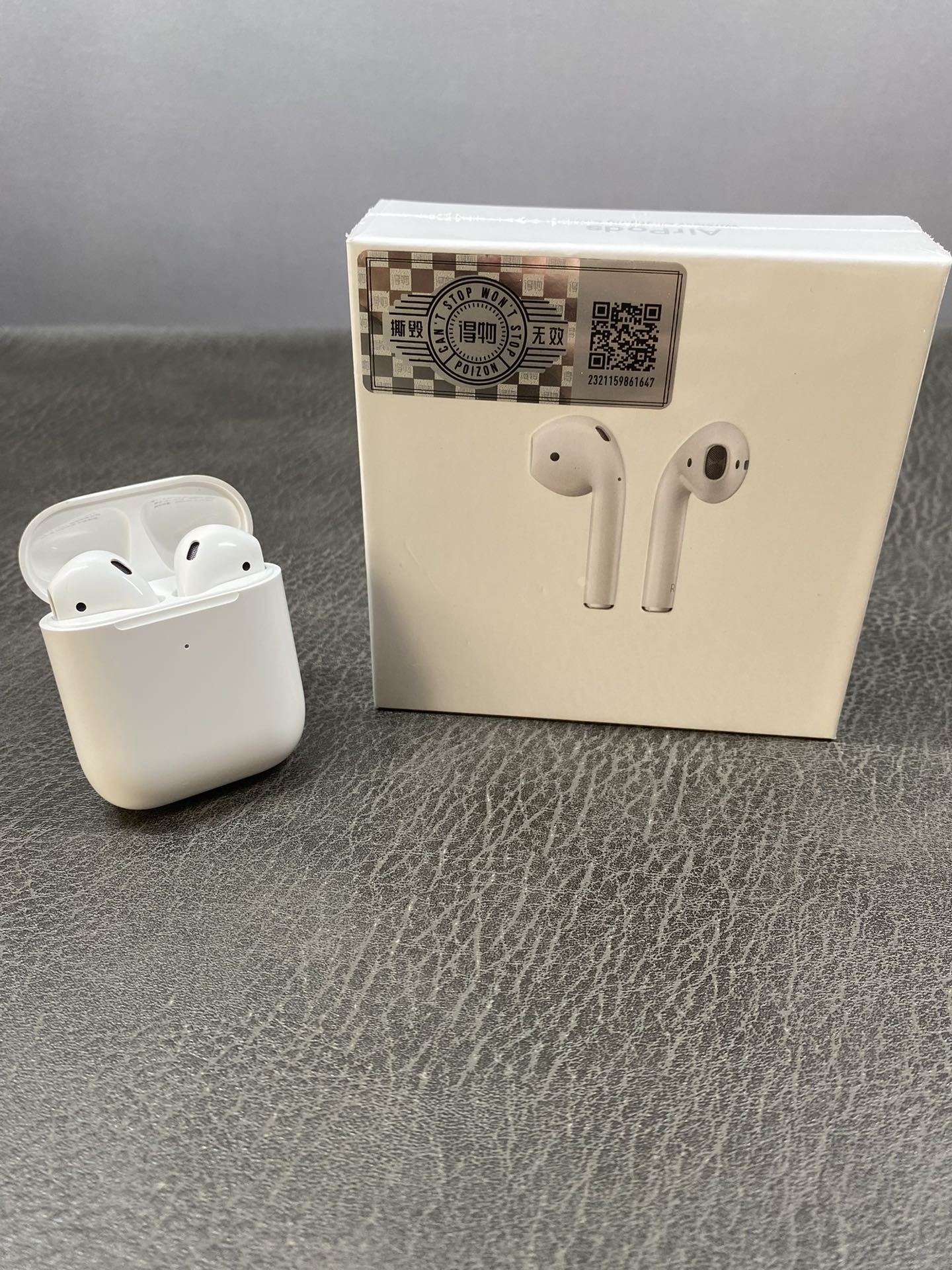 💰100
AirPods2苹果二代耳机跑量毒版‼️

▪️区别市面通货 16.0系统可正常弹窗连接 不会显示无法验证 

下单配套：保护壳➕防丢绳➕毒卡➕专用毒盒➕气泡袋
▪️售后保障：外观不刮花15天内支持退换 刮花保修三个月