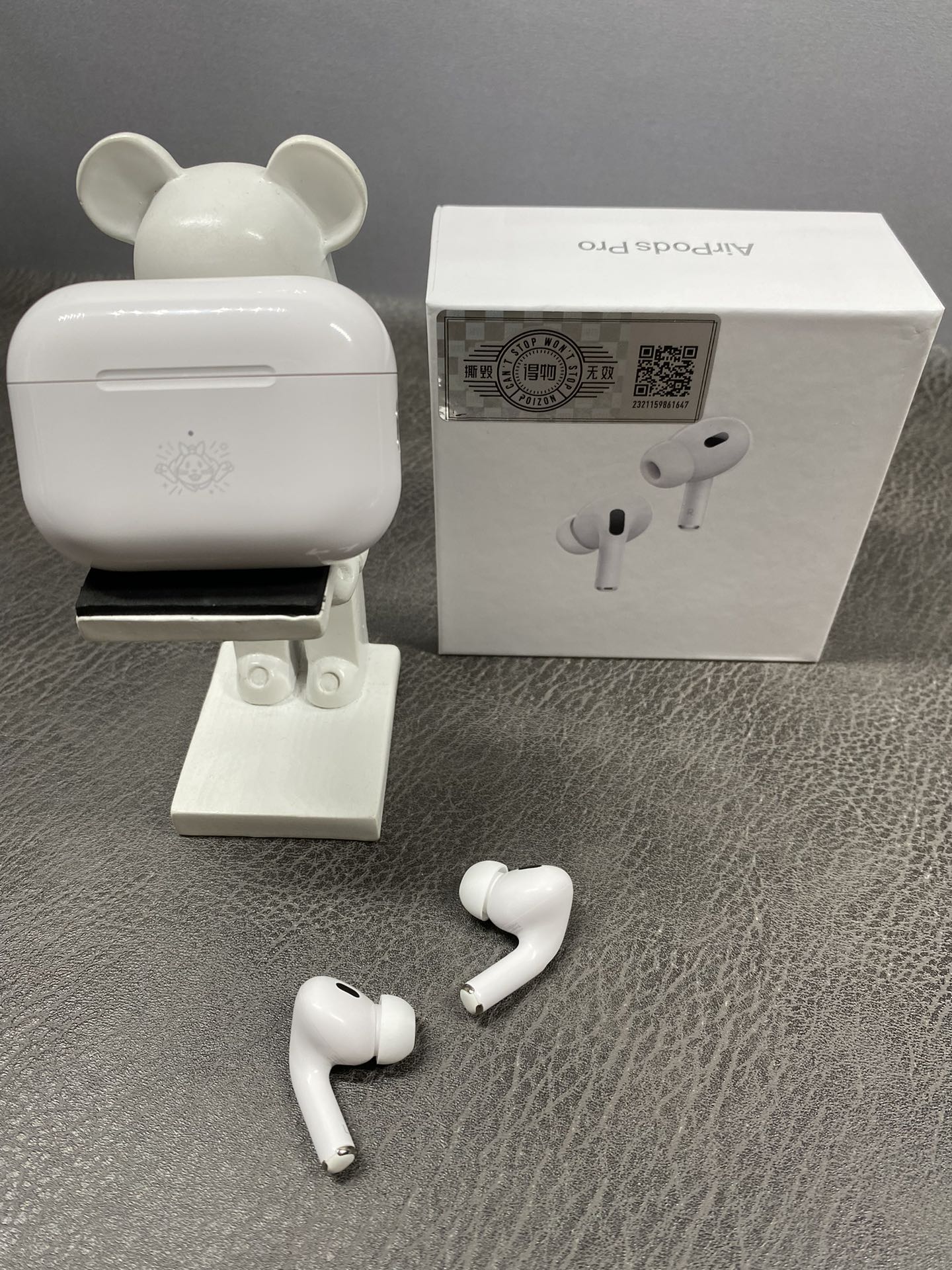 💰130
AirPods Pro2兔年限定毒版‼️
撒欢儿迎兔年 出跳再出跳
原装壳料 外观百分百跟正品一样
支持16.0系统弹窗验证
蓝牙改名 定位查找 入耳检测功能 正品有的功能都有
双捏切歌/滑动调节音量
还原开盖/充电/连接等音效 自带GPS定位查找
正品有的功能基本都有
带空间音频功能 享受3D立体音效
升级纽扣电池 实测听歌6小时
真石墨烯振膜喇叭 音质体验感强
支持苹果 安卓等系统兼容市面各种手机
📦下单配套:保护壳➕挂绳➕防掉绳➕毒卡➕毒盒➕气泡袋
售后:15天内不影响二次销售支持退换 保修三个月