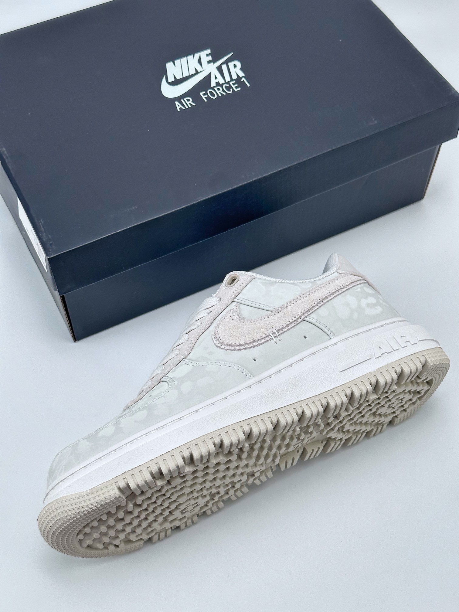 Nike Air Force 1 Low 07 Luxe ‘Dyed’ 浅灰藕粉 DD9605-100