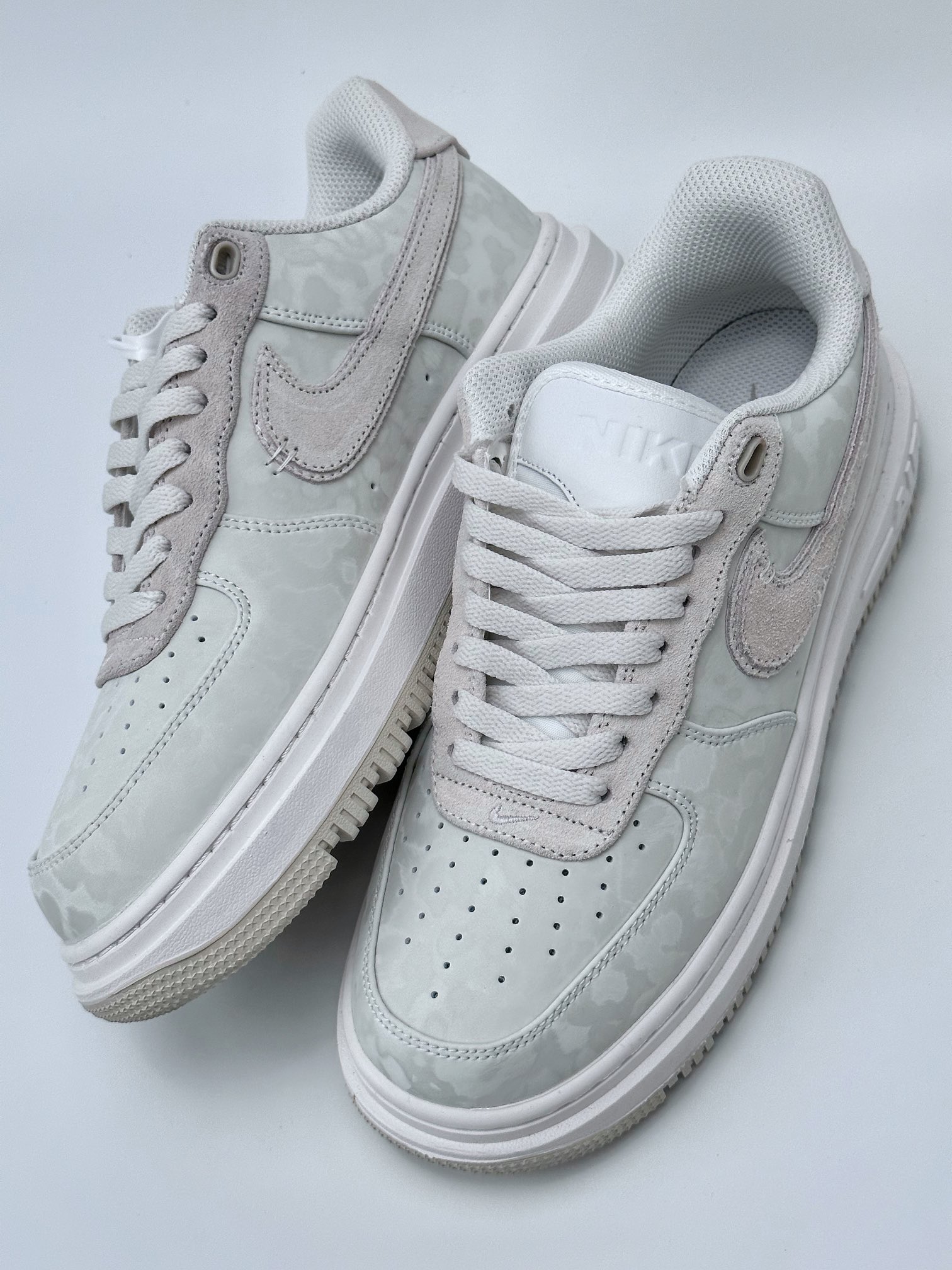 Nike Air Force 1 Low 07 Luxe ‘Dyed’ 浅灰藕粉 DD9605-100