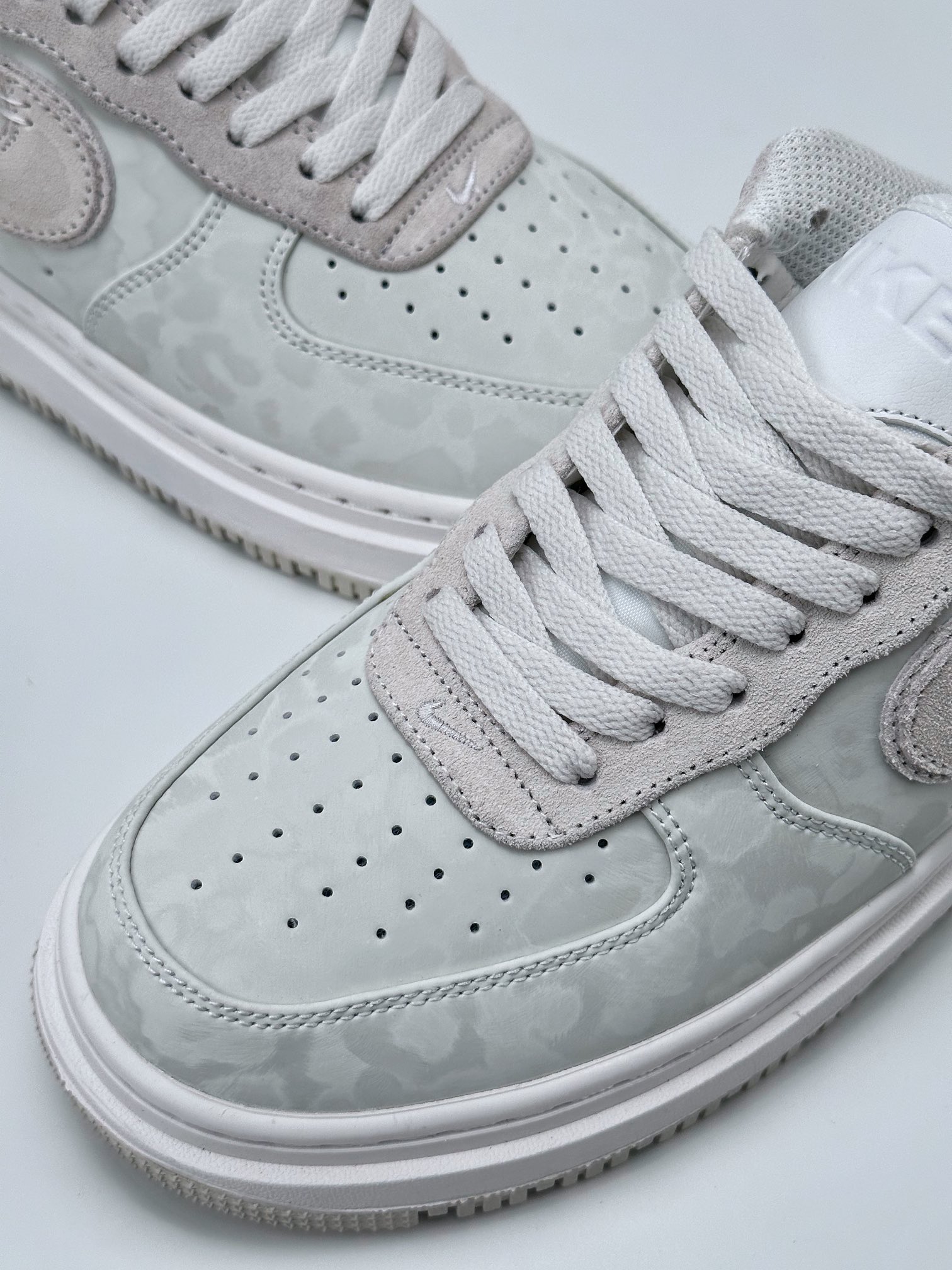 Nike Air Force 1 Low 07 Luxe ‘Dyed’ 浅灰藕粉 DD9605-100