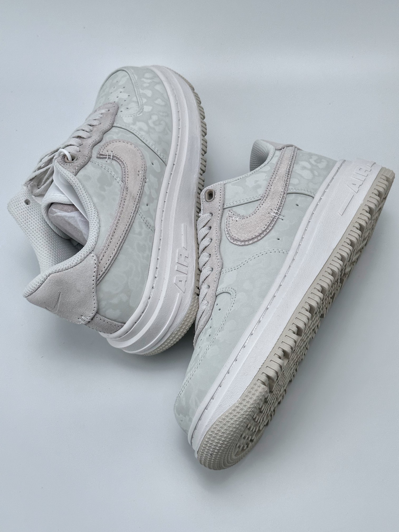 Nike Air Force 1 Low 07 Luxe ‘Dyed’ 浅灰藕粉 DD9605-100