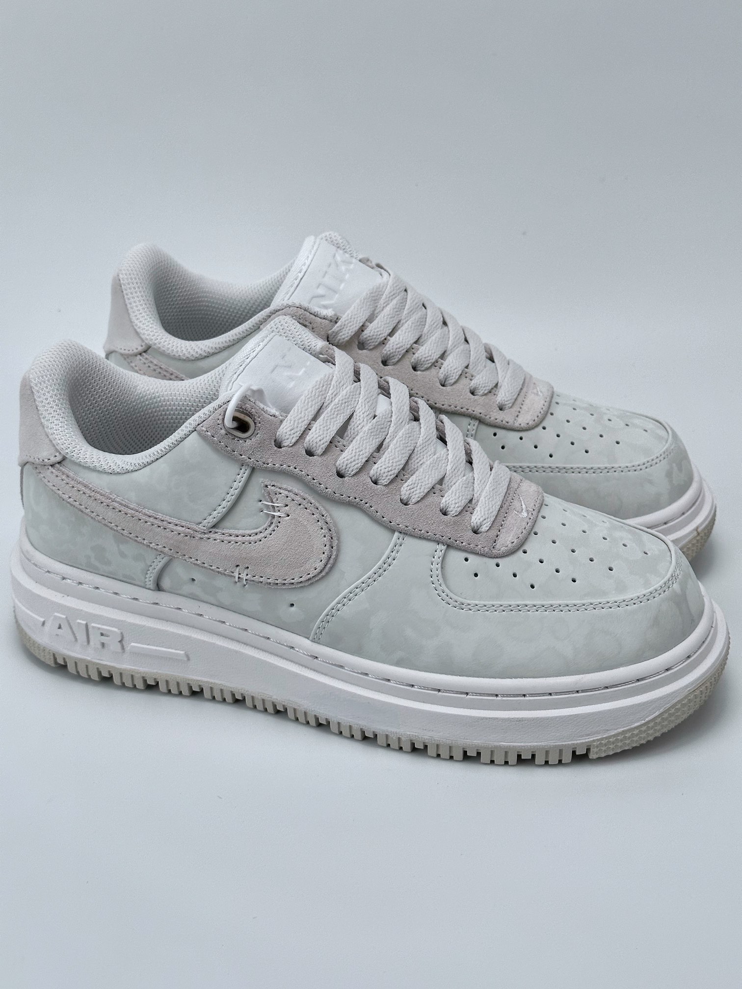 Nike Air Force 1 Low 07 Luxe ‘Dyed’ 浅灰藕粉 DD9605-100