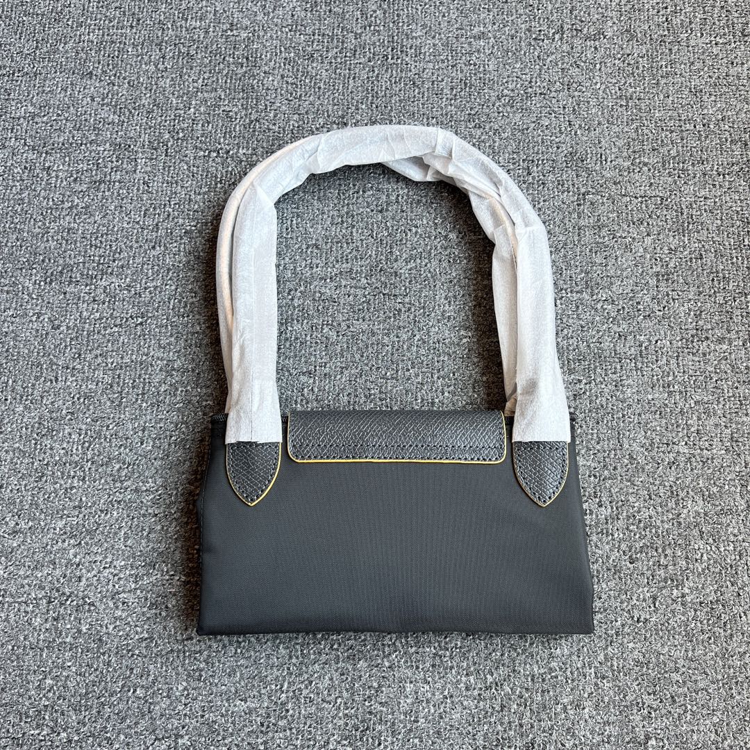 Longchamp 中号枪灰色