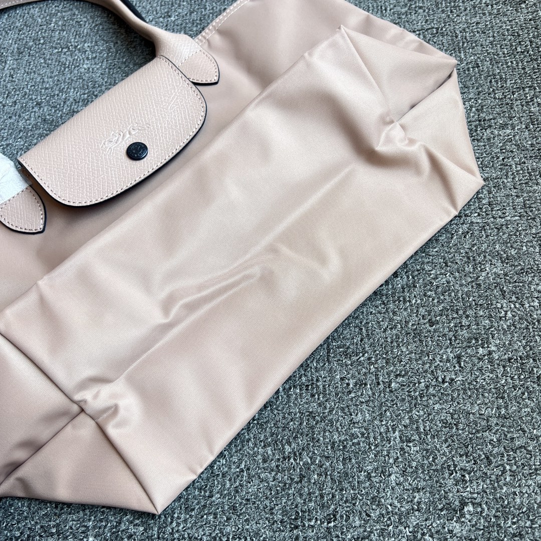 Longchamp 中号山茶花粉