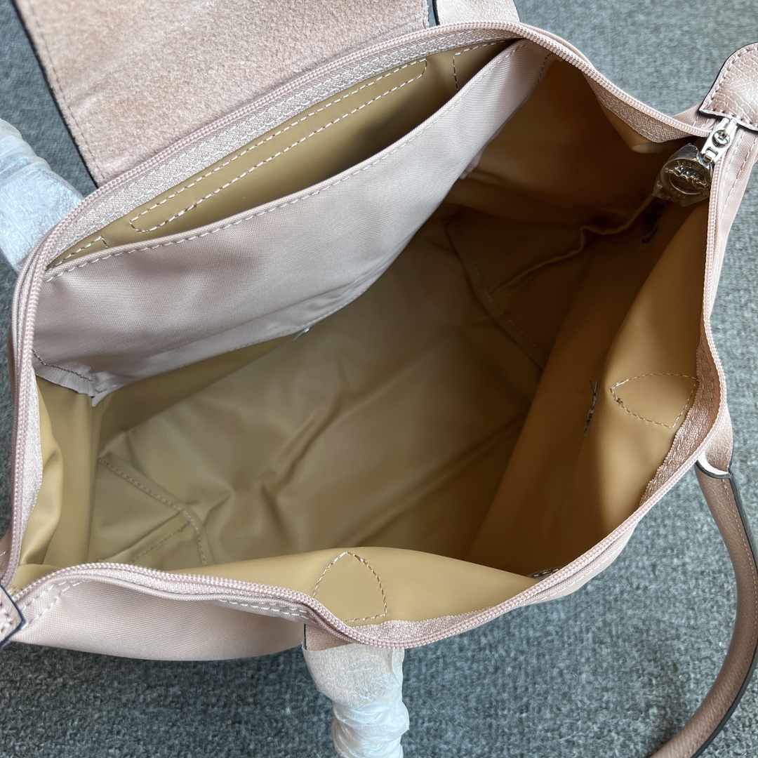 Longchamp 中号山茶花粉