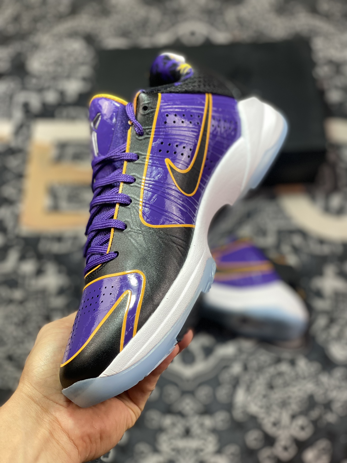 NK ZOOM KOBE 5 Protro ”Lakers“ 纯原生产线 科比五代 湖人 CD4991-600