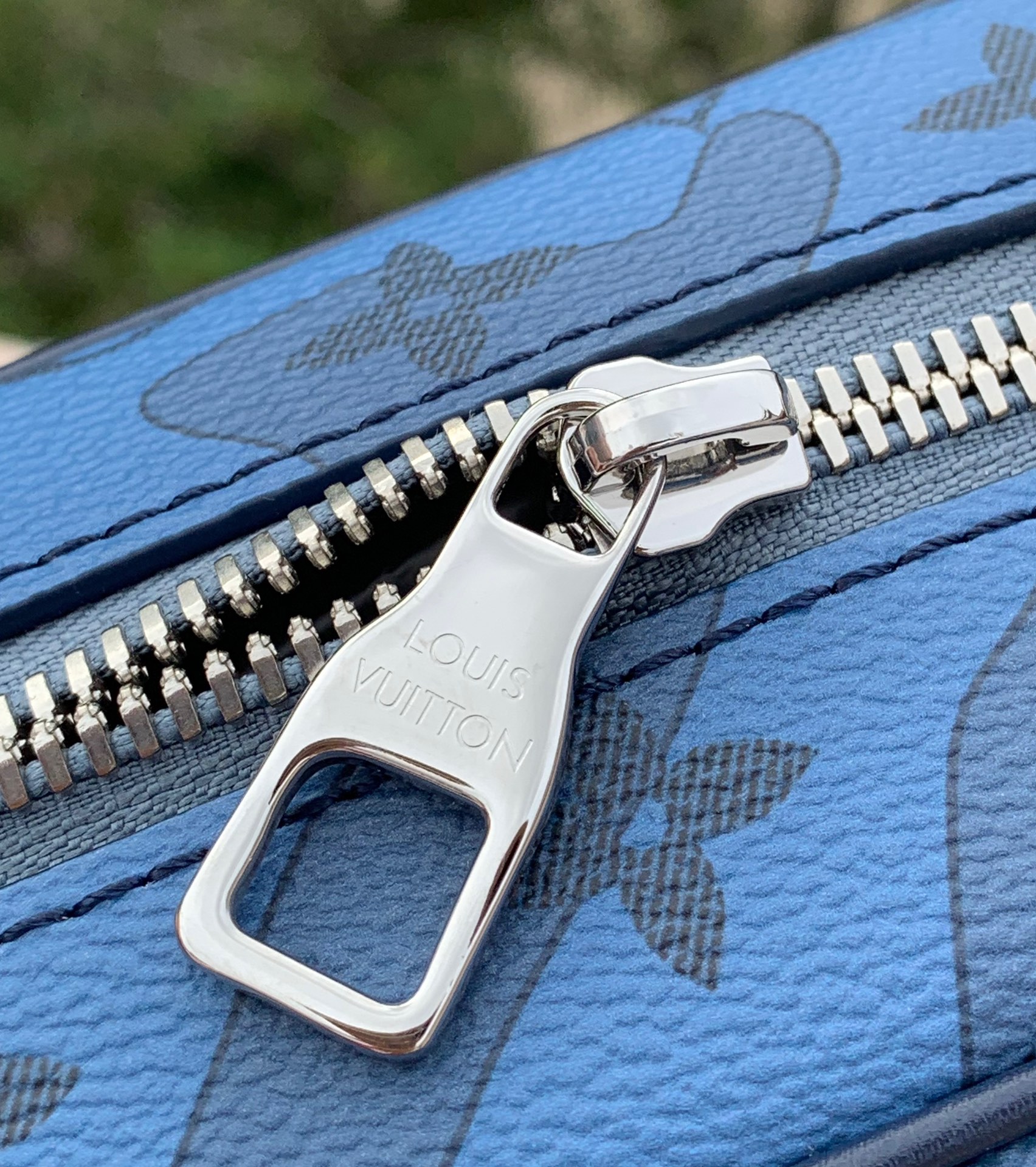 🌼尺寸18.5×13×8cm专柜最新款 Lv M22588 盒子包箱子系列 ，Mini Soft Tru