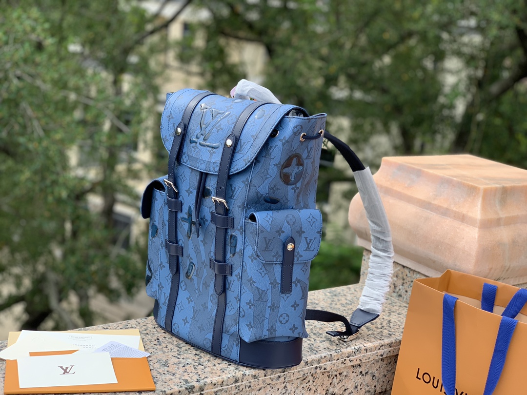 非市场普通货 进口皮料半钢五金尺寸 38x44x21cm最新款 LV M22636蓝色 水滴双肩包系列，