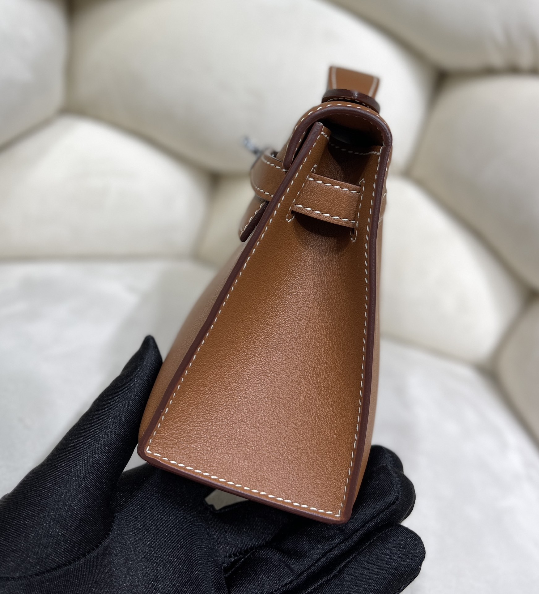 Hermès Kelly Generation Golden Brown, all Swift cowhide inside and out, all steel hardware, truly semi-handmade! It feels soft and elastic, and l
