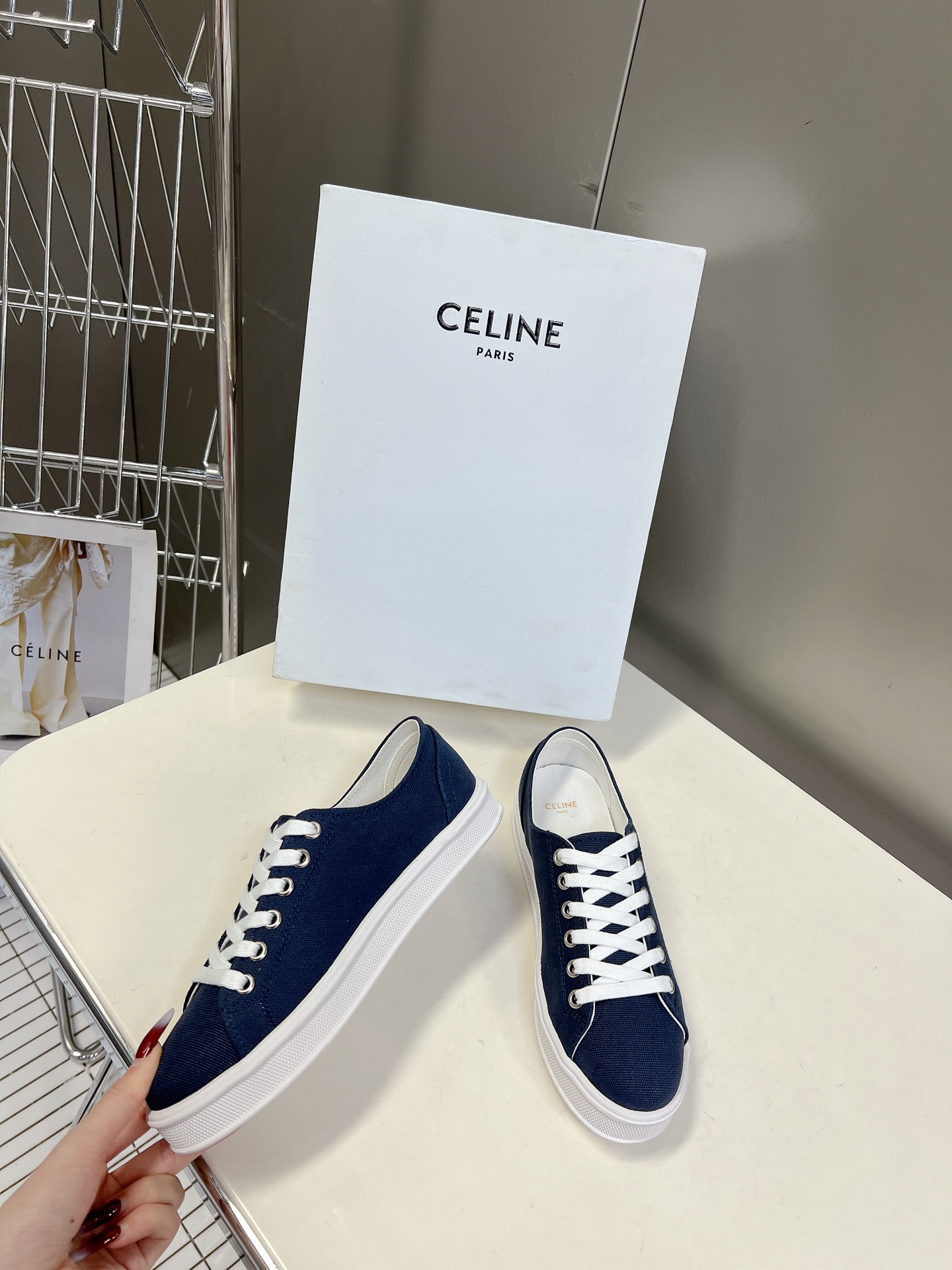 Celine思琳23春夏款拼皮帆布鞋