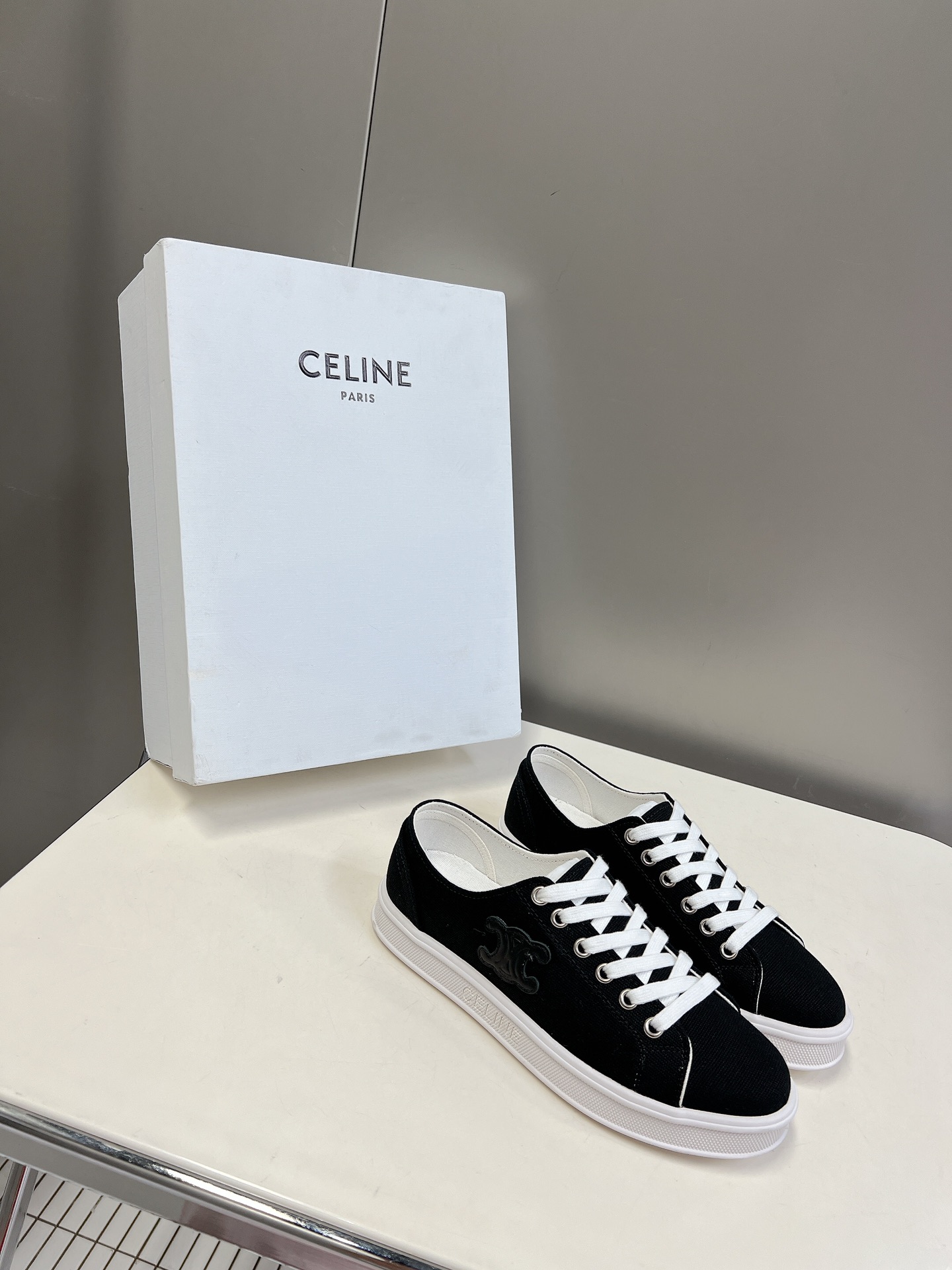 Celine思琳23春夏款拼皮帆布鞋