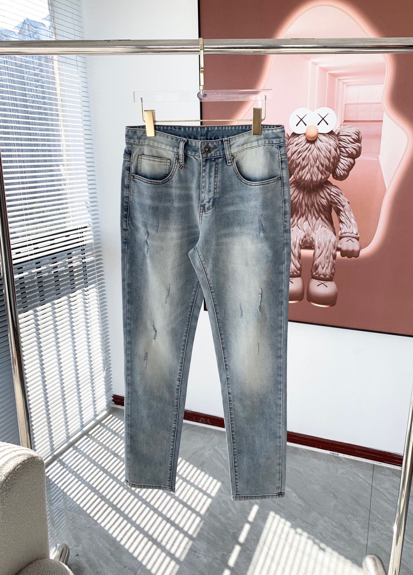 Zegna 杰尼亚 2023春夏新款男士休闲牛仔裤,压轴的渠道货出现了 2