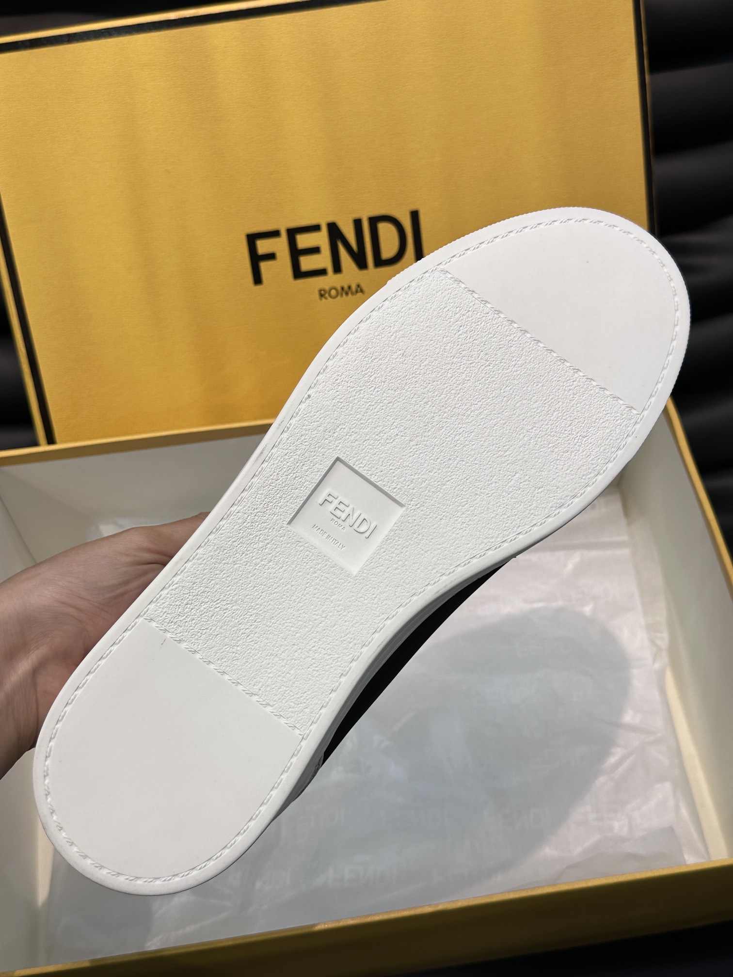 Fend*男士高端运动休闲鞋高品质精