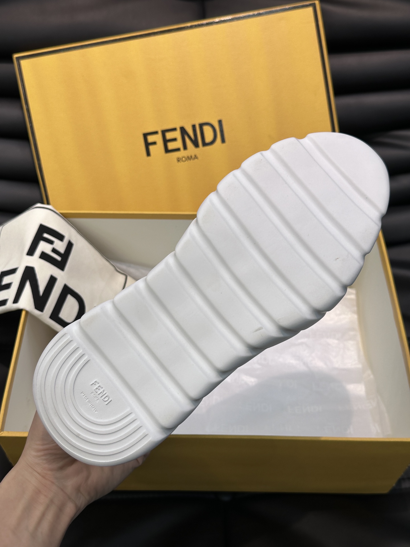 ️️Fend*男士休闲运动鞋！进口高