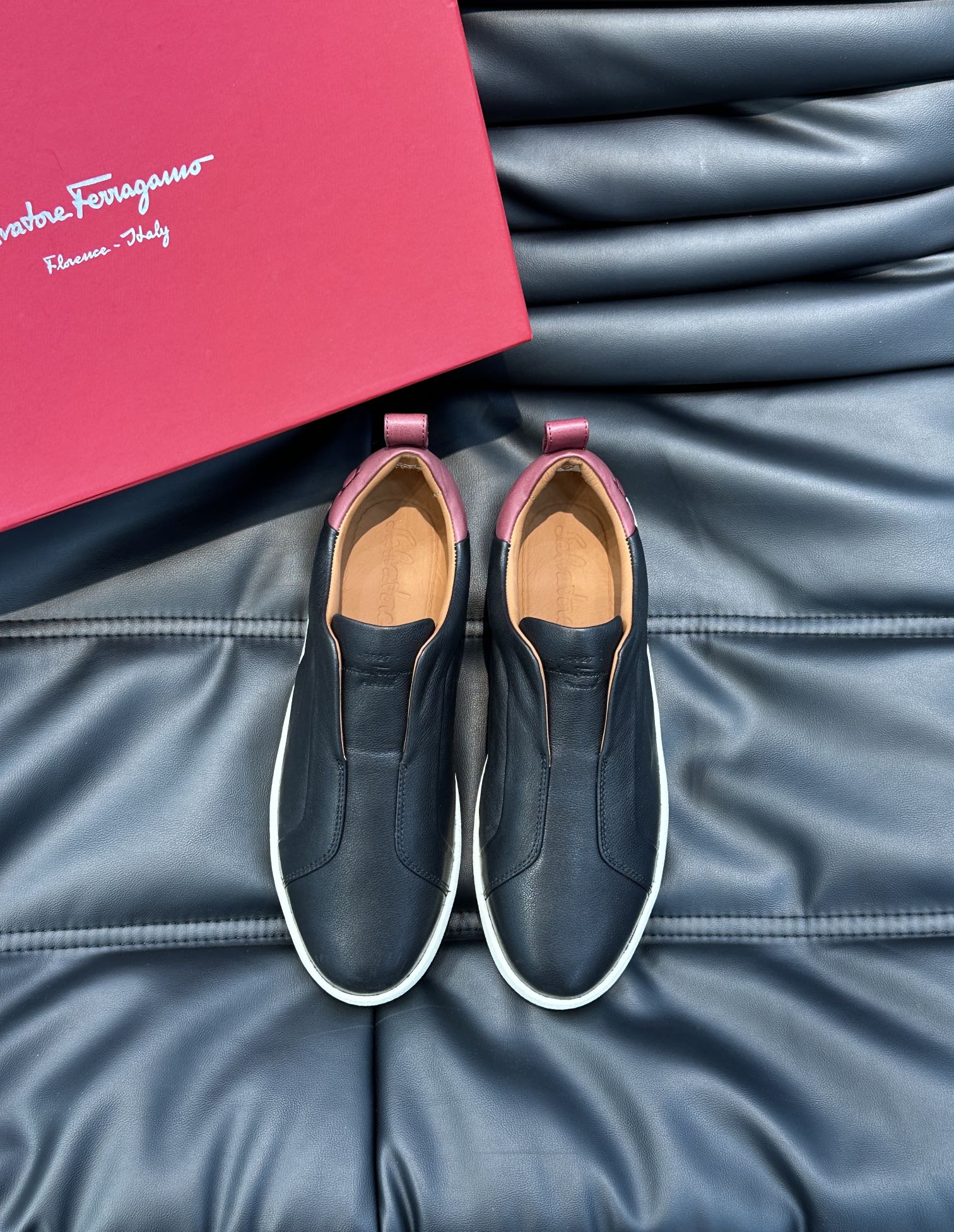 Ferragamo נעליים סניקרס פירה גברים קווייד עור אמיתי גומא Vintage רגיל