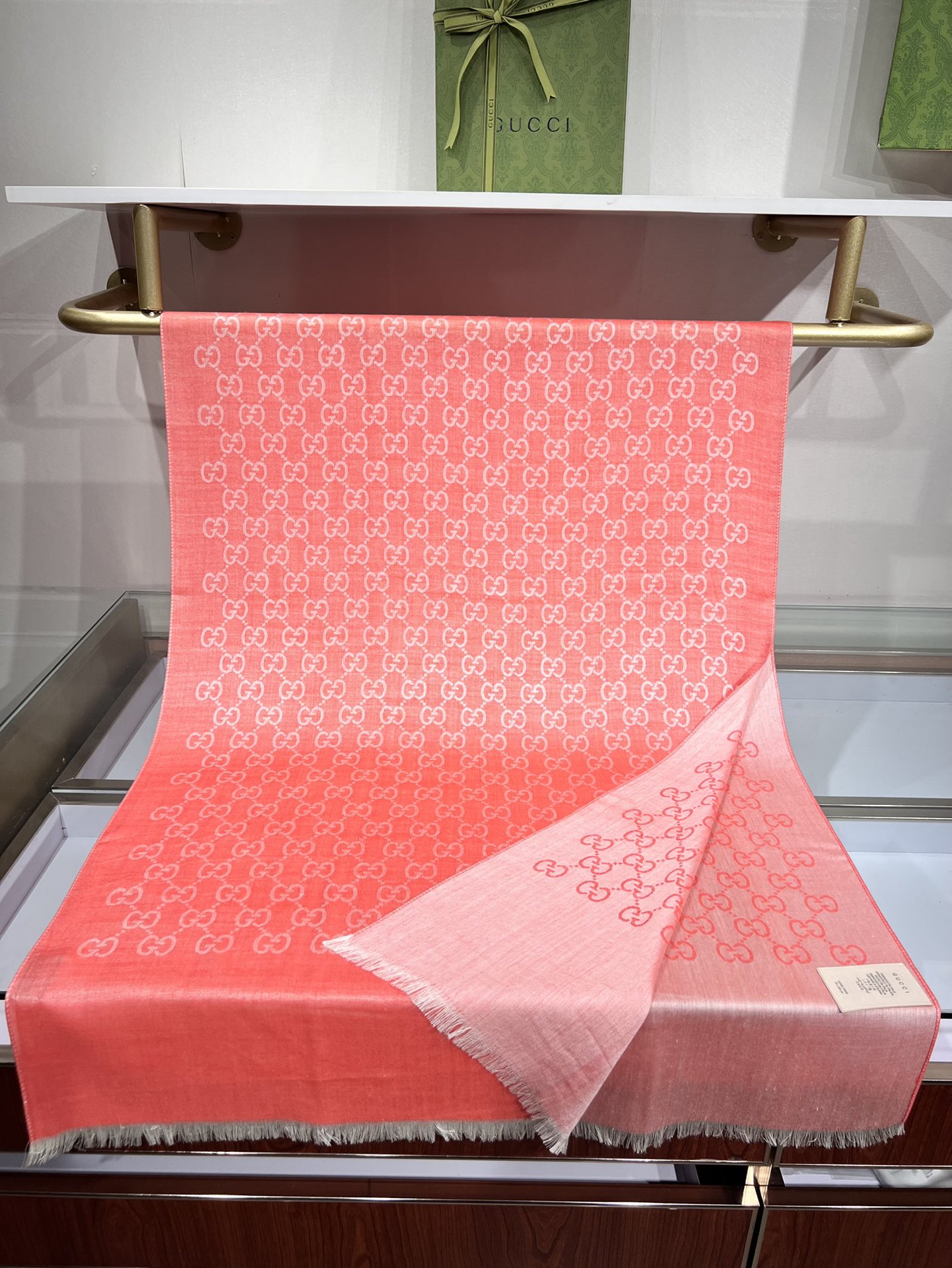 💟Gucci经典披肩👫✨【双G标志提花长巾】G专柜的常青树款，中性款男女都可用，品质极好❗️经典双G提花