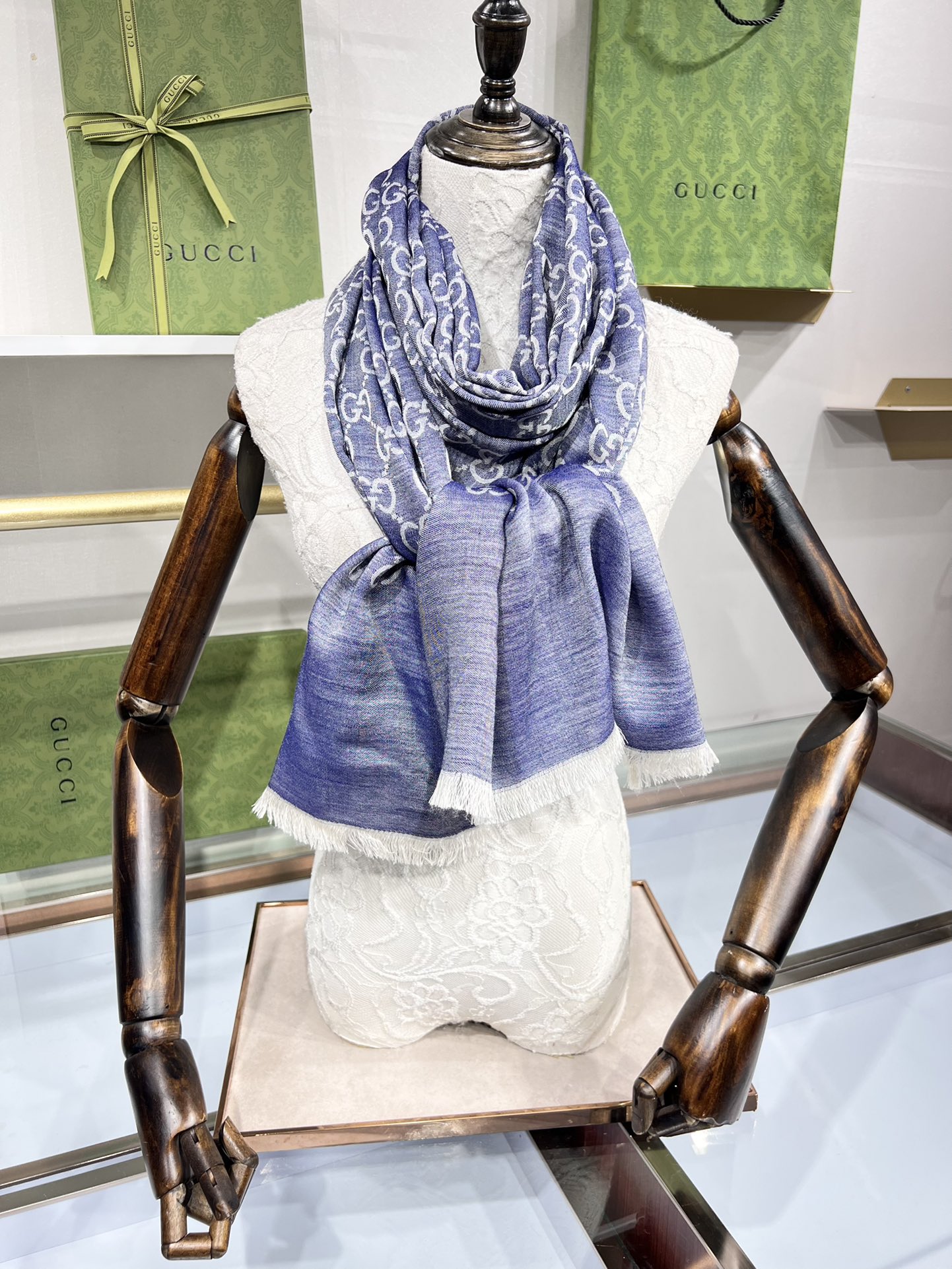 💟Gucci经典披肩👫✨【双G标志提花长巾】G专柜的常青树款，中性款男女都可用，品质极好❗️经典双G提花