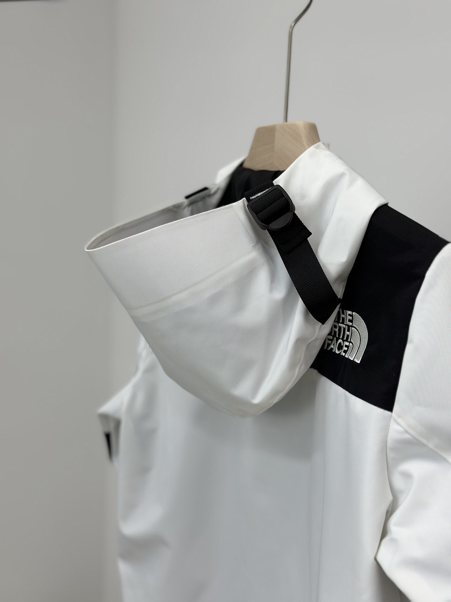 图片[6]-𝐓𝐡𝐞 𝐍𝐨𝐫𝐭𝐡 𝐅𝐚𝐜𝐞 𝟏𝟗𝟗𝟎 -北面儿童冲锋衣 北辰白-选品中心