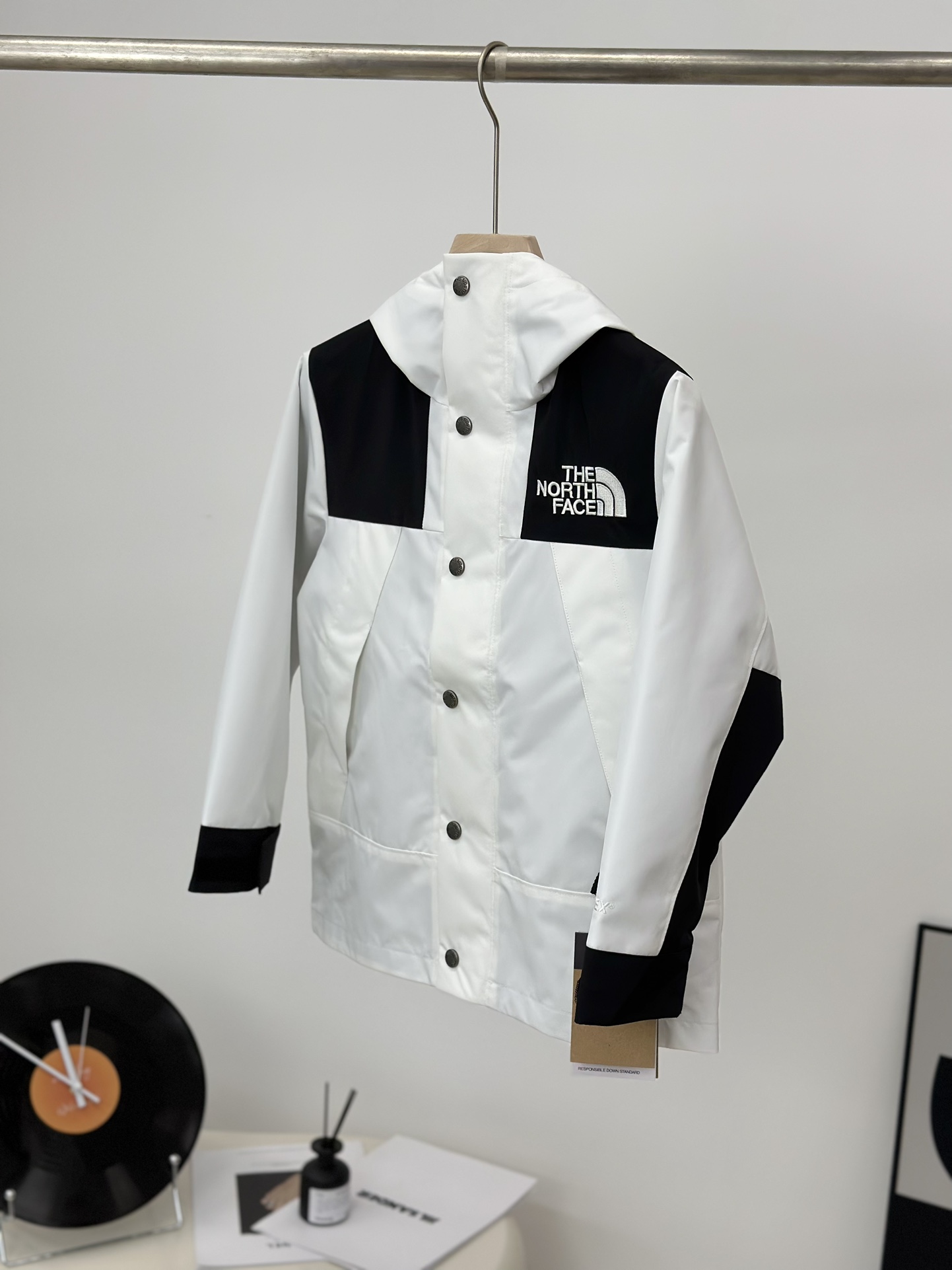 图片[2]-𝐓𝐡𝐞 𝐍𝐨𝐫𝐭𝐡 𝐅𝐚𝐜𝐞 𝟏𝟗𝟗𝟎 -北面儿童冲锋衣 北辰白-选品中心