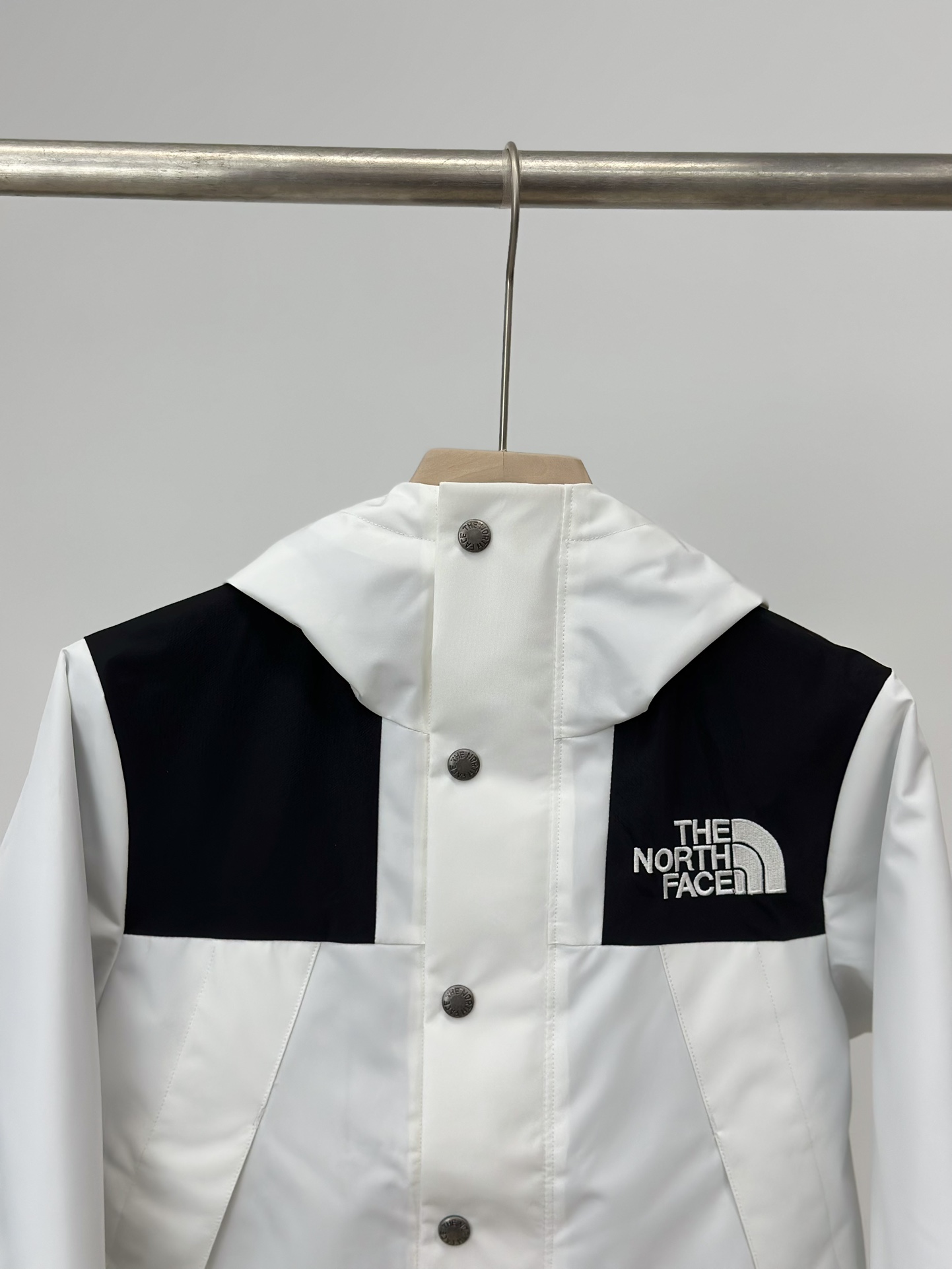 图片[4]-𝐓𝐡𝐞 𝐍𝐨𝐫𝐭𝐡 𝐅𝐚𝐜𝐞 𝟏𝟗𝟗𝟎 -北面儿童冲锋衣 北辰白-选品中心