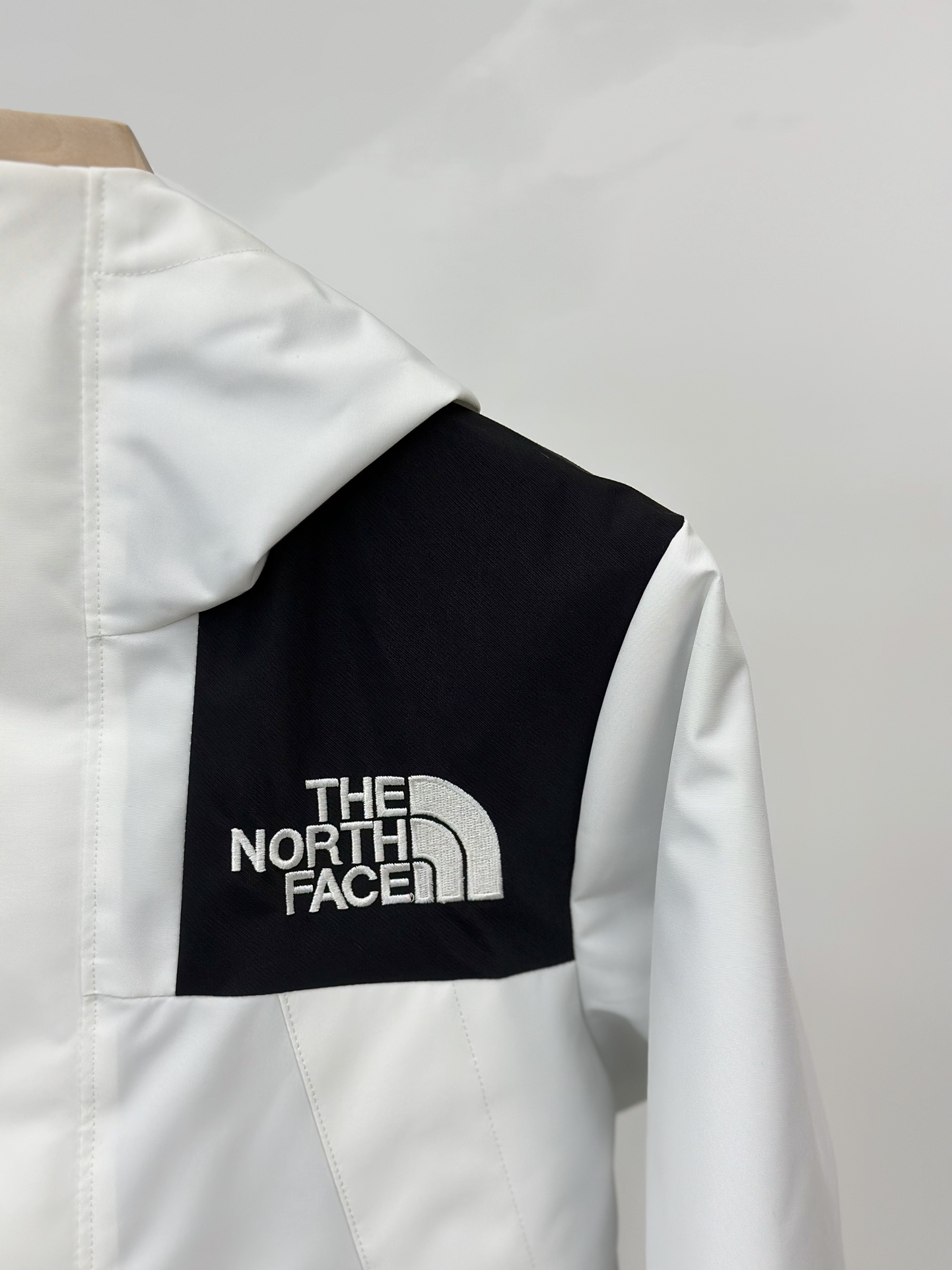 图片[7]-𝐓𝐡𝐞 𝐍𝐨𝐫𝐭𝐡 𝐅𝐚𝐜𝐞 𝟏𝟗𝟗𝟎 -北面儿童冲锋衣 北辰白-选品中心