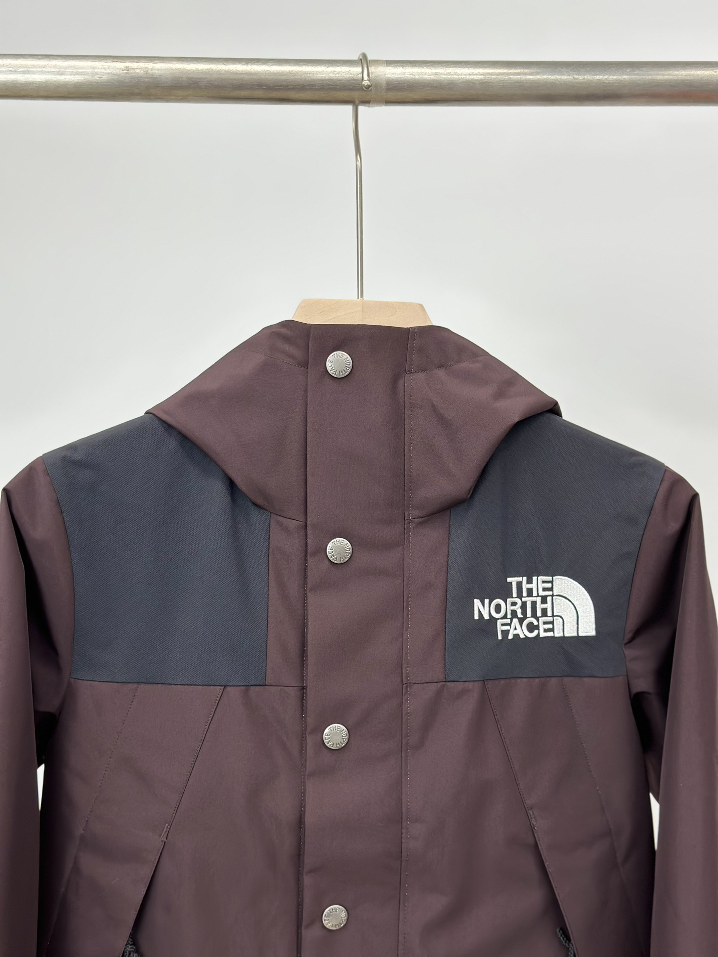 图片[4]-𝐓𝐡𝐞 𝐍𝐨𝐫𝐭𝐡 𝐅𝐚𝐜𝐞 𝟏𝟗𝟗𝟎 -北面儿童冲锋衣 铁锈红-选品中心