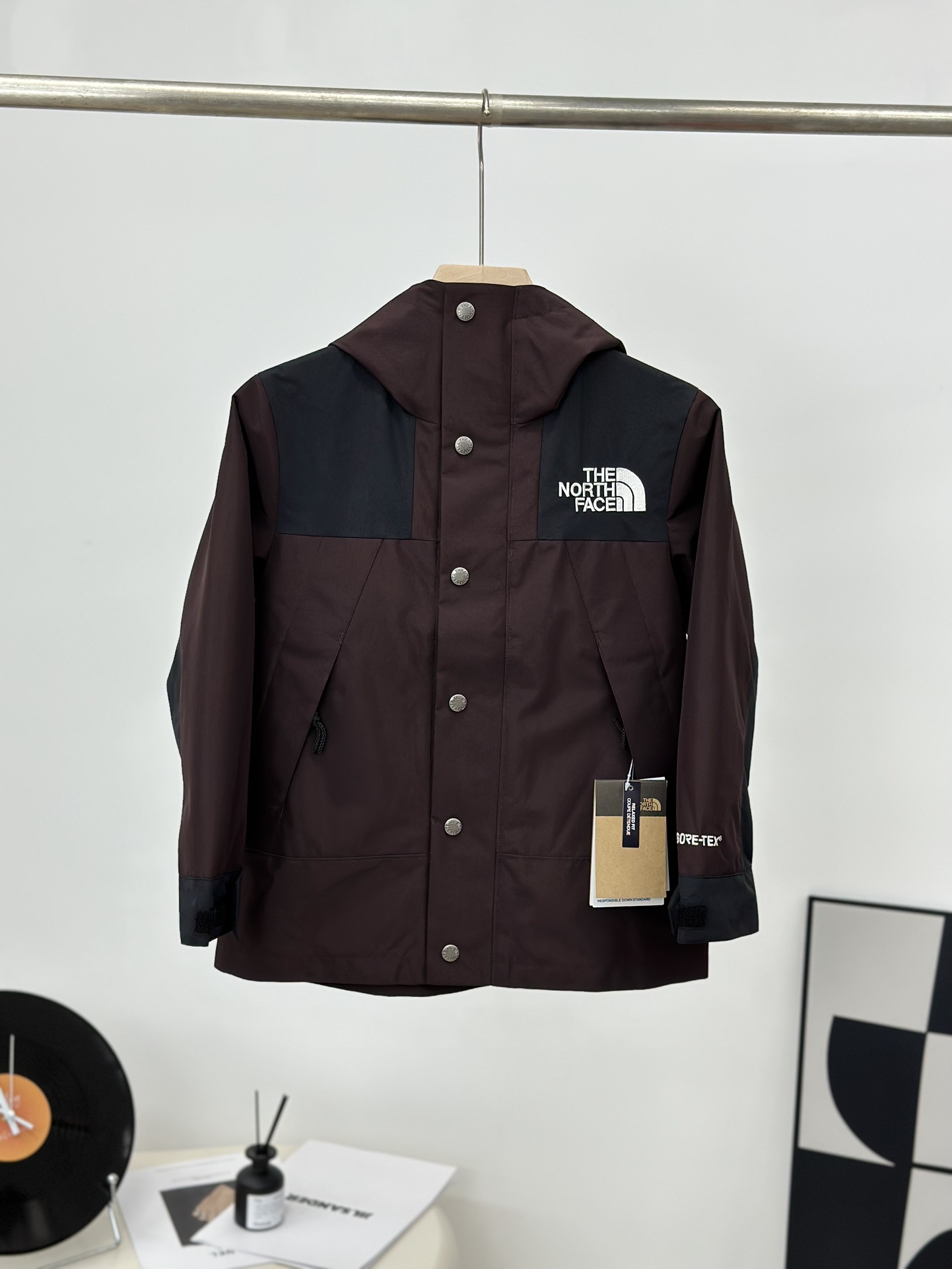 𝐓𝐡𝐞 𝐍𝐨𝐫𝐭𝐡 𝐅𝐚𝐜𝐞 𝟏𝟗𝟗𝟎 -北面儿童冲锋衣 铁锈红-选品中心