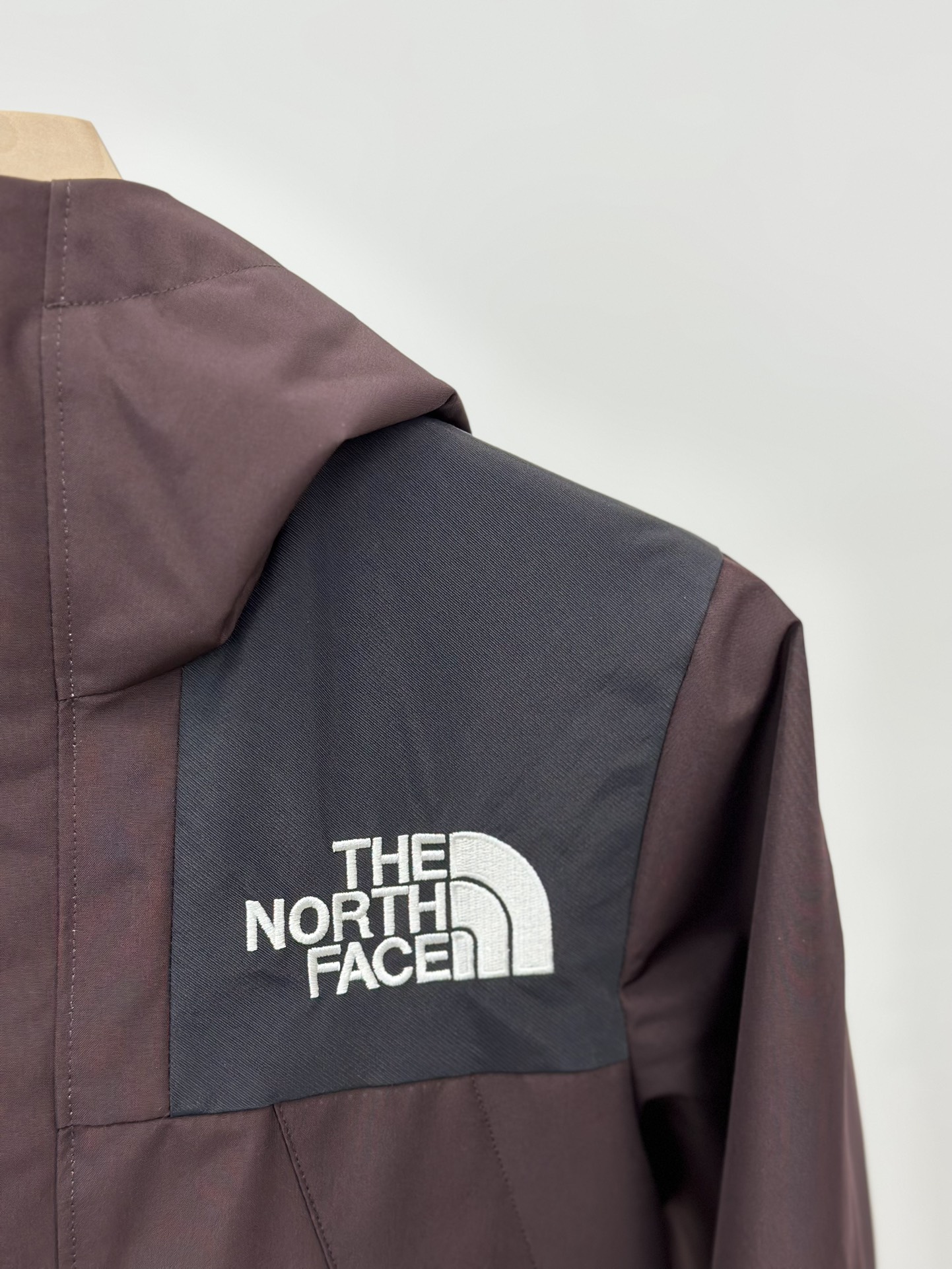 图片[6]-𝐓𝐡𝐞 𝐍𝐨𝐫𝐭𝐡 𝐅𝐚𝐜𝐞 𝟏𝟗𝟗𝟎 -北面儿童冲锋衣 铁锈红-选品中心