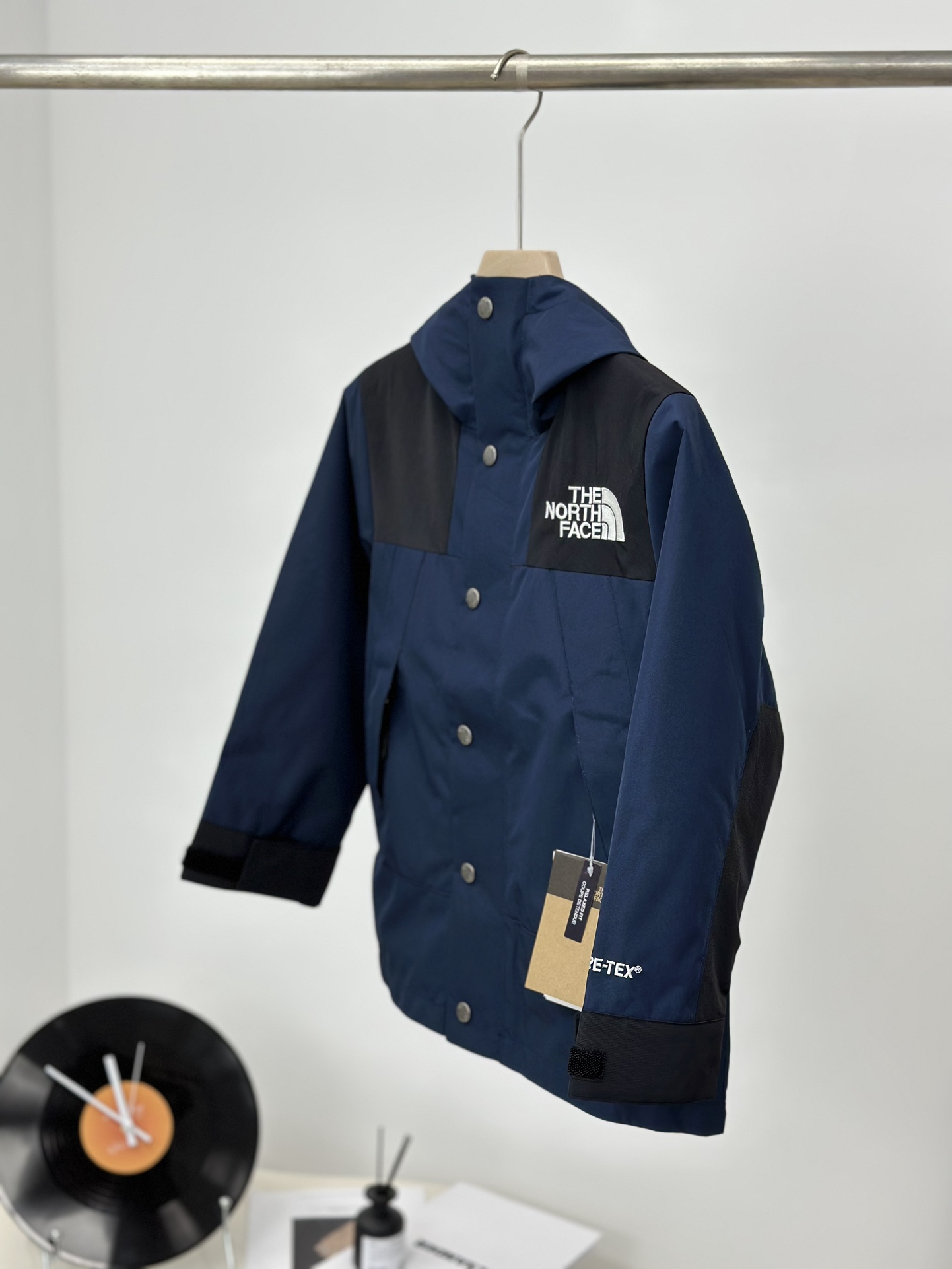 图片[2]-𝐓𝐡𝐞 𝐍𝐨𝐫𝐭𝐡 𝐅𝐚𝐜𝐞 𝟏𝟗𝟗𝟎 -北面儿童冲锋衣 藏青色-选品中心