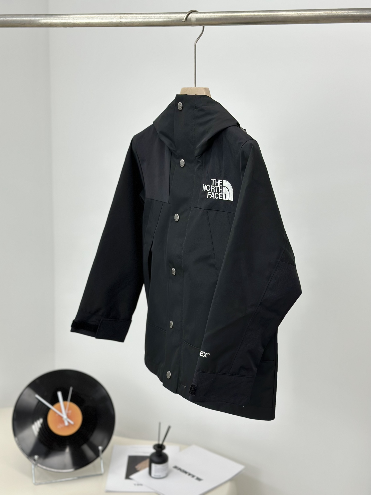 图片[2]-𝐓𝐡𝐞 𝐍𝐨𝐫𝐭𝐡 𝐅𝐚𝐜𝐞 𝟏𝟗𝟗𝟎 -北面儿童冲锋衣 黑色-选品中心