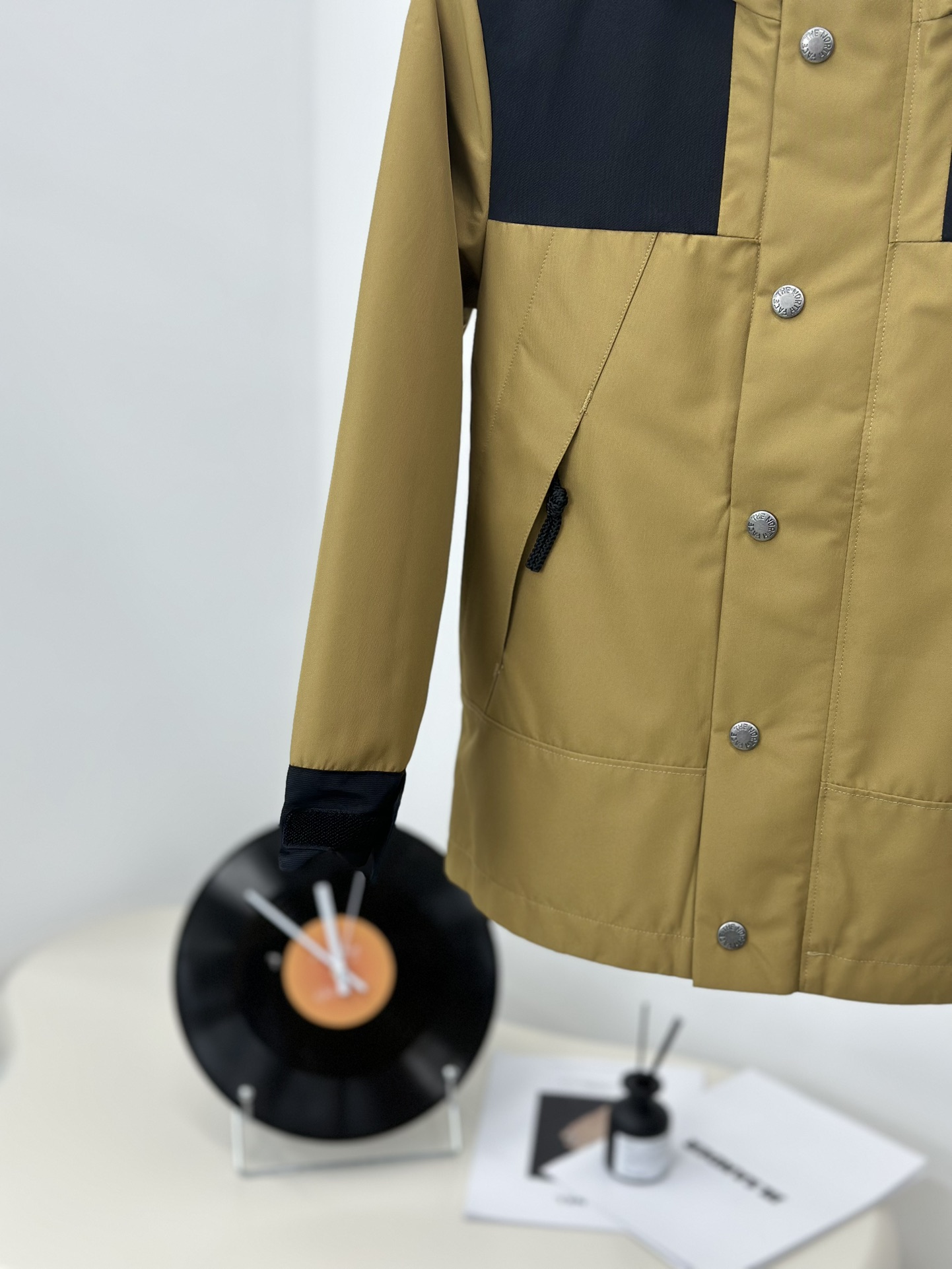 图片[6]-𝐓𝐡𝐞 𝐍𝐨𝐫𝐭𝐡 𝐅𝐚𝐜𝐞 𝟏𝟗𝟗𝟎 -北面儿童冲锋衣 土黄色-选品中心