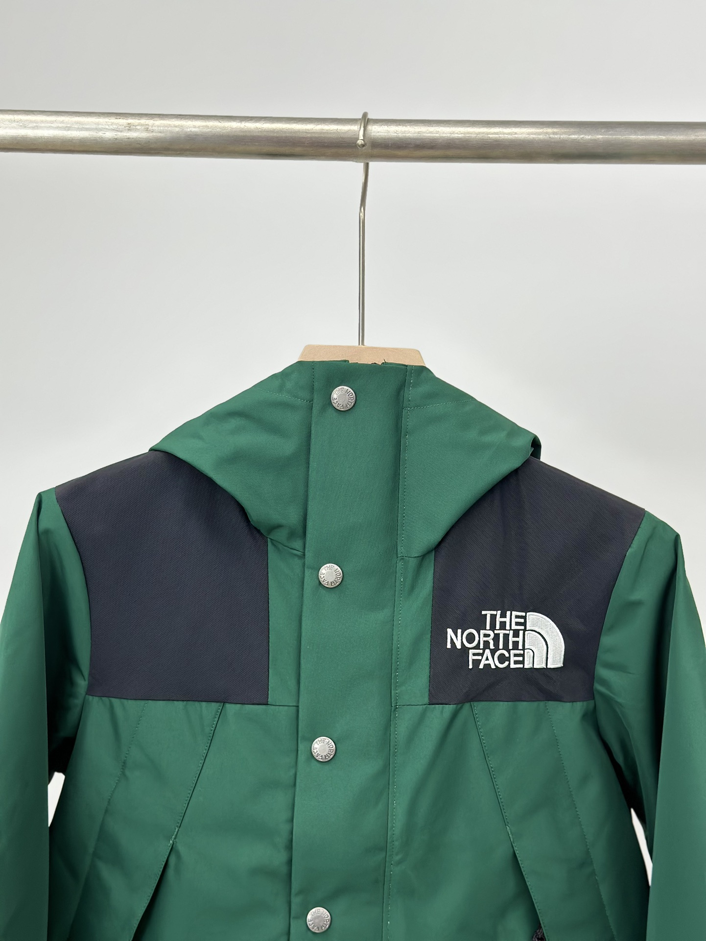 图片[4]-𝐓𝐡𝐞 𝐍𝐨𝐫𝐭𝐡 𝐅𝐚𝐜𝐞 𝟏𝟗𝟗𝟎 -北面儿童冲锋衣 翠绿色-选品中心