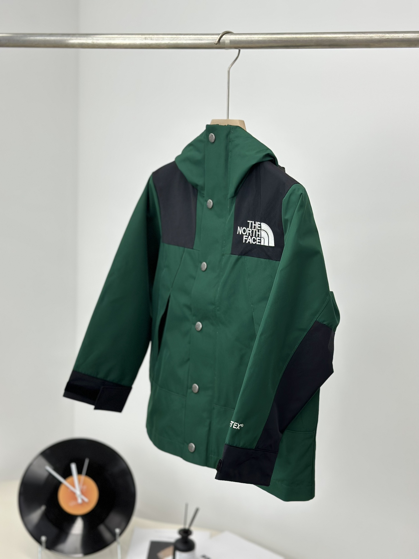 图片[2]-𝐓𝐡𝐞 𝐍𝐨𝐫𝐭𝐡 𝐅𝐚𝐜𝐞 𝟏𝟗𝟗𝟎 -北面儿童冲锋衣 翠绿色-选品中心