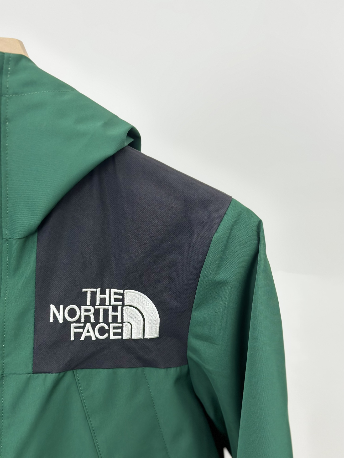 图片[7]-𝐓𝐡𝐞 𝐍𝐨𝐫𝐭𝐡 𝐅𝐚𝐜𝐞 𝟏𝟗𝟗𝟎 -北面儿童冲锋衣 翠绿色-选品中心