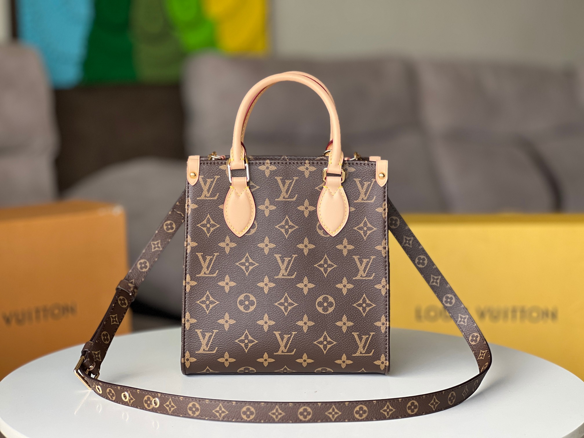 NO:200742,Model M46265 Sac Plat BB Old Flower New Edition Piano Score Package The product has no worries in appearance. The fabric is of the same origin Italian A-grade fabric, the ODM version strictly implements the specific parameters, information and value functions of the brand design, edge oil, sewing steps and finished product processing are correctly implemented according to the authentic process flow. The highest cost-effectiveness reflects the inner soul and connotation value of the product, equipped with the counter genuine packaging, size21.5x22x9cm, LV [top original list], louis vuitton19860909型号 M46265 Sac Plat BB 老花新版琴谱包 产品外观社交距离无忧.面料同源意大利A级面料,ODM版严格执行该品牌设计的具体参数,信息和价值功能,边油,缝制步骤以及成品加工按照正品工艺流程正确实施,最高性价比体现该单品的内在灵魂和内涵价值,配专柜正品包装, size21.5x22x9cm,LV【顶级原单】,louis vuitton,Bag