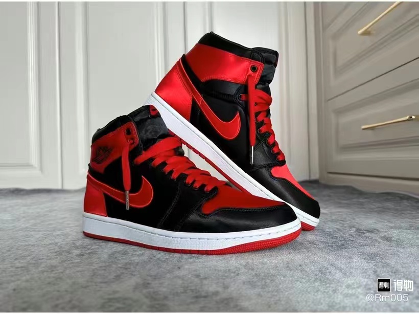 ? Air Jordan 1 High OG 