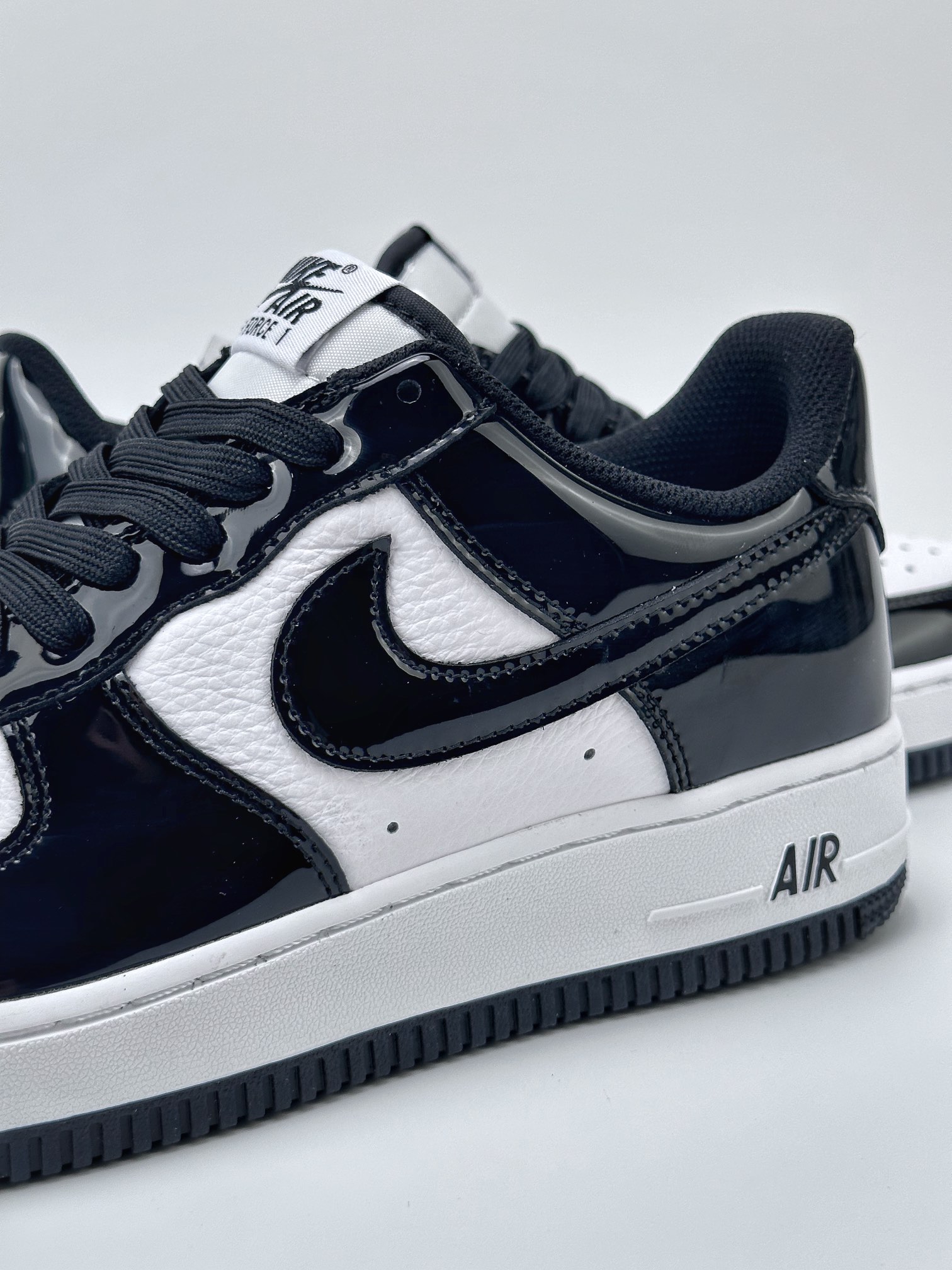 Nike Air Force 1 Low 07 漆皮黑白 HP3656-588