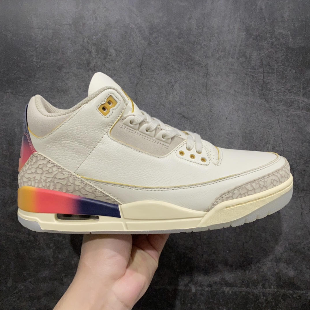 【TK至尊版】J.Balvin x Air Jordan 3 Retro AJ3 乔3彩虹渐变 FN0344-901n鞋身以米白色皮革覆盖，搭配经典的灰白色爆裂纹设计。中底与后跟部分均带有\”彩虹渐变\”效果，后跟分别以元年Nike AIR以及笑脸Logo呈现，彰显联名身份。 尺码：40 40.5 41 42 42.5 43 44 44.5 45 46 47.5-莆田鞋批发中心