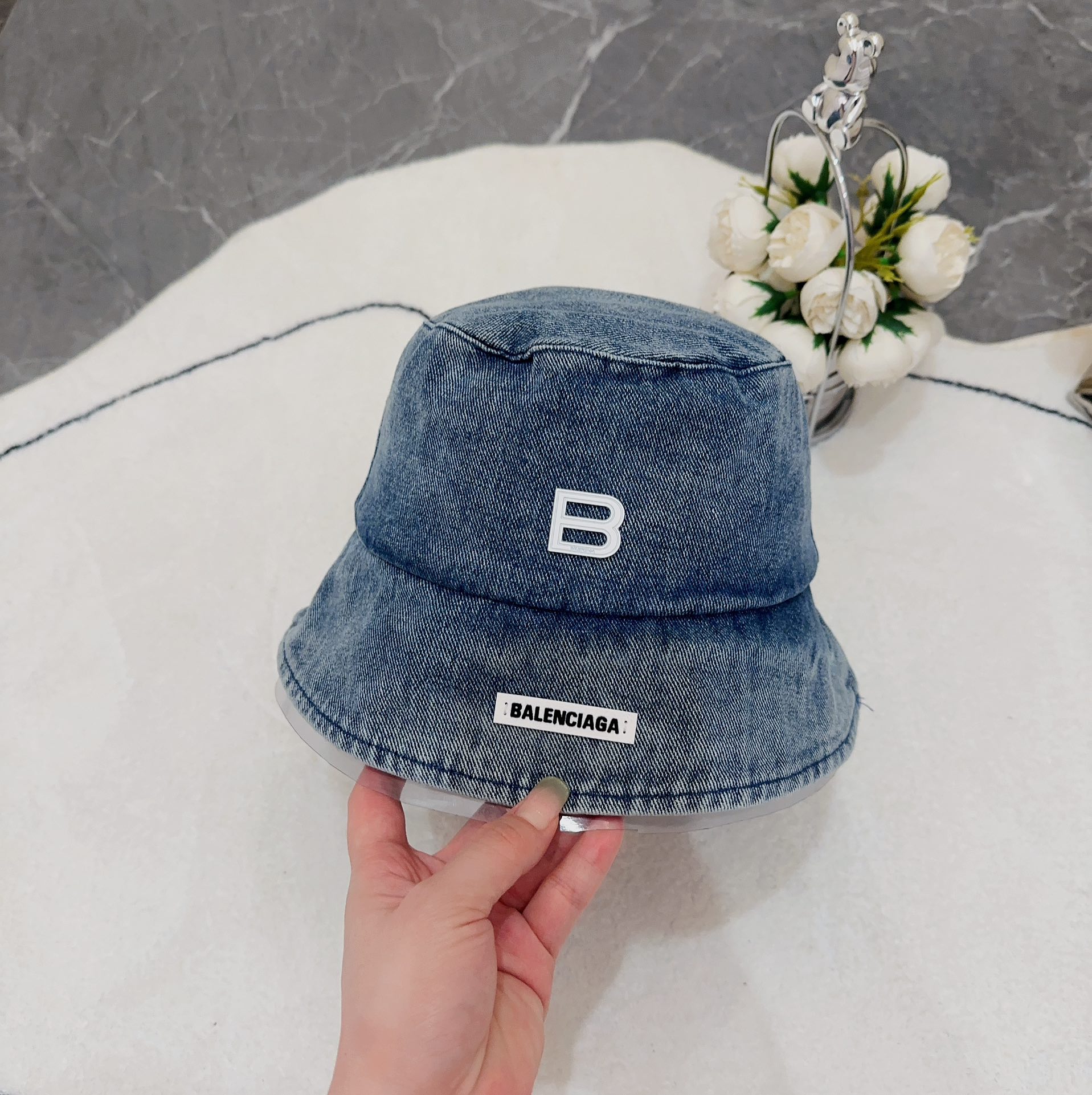 발렌시아가 데님 버킷 햇 상세 이미지 2