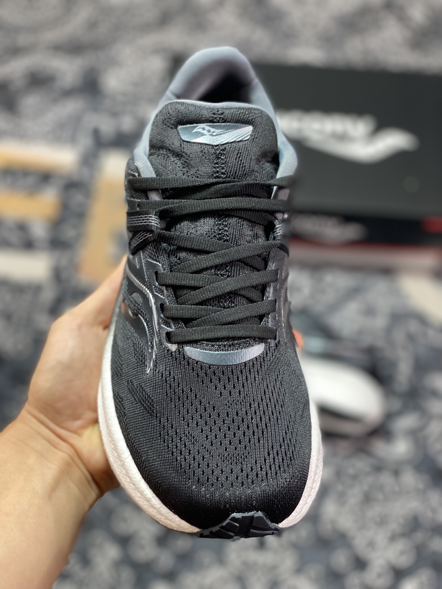 240 Saucony Triumph 20 索康尼胜利 S20759-10