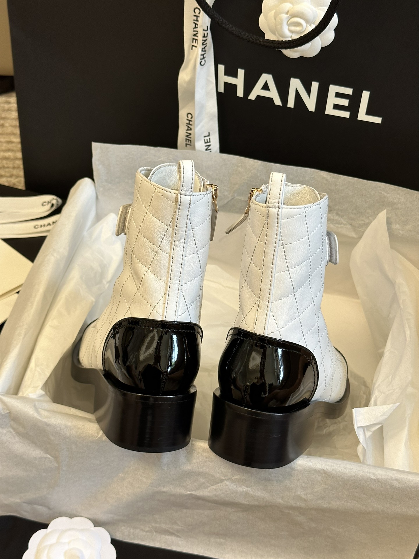 chanelfw23newarrival小香2023秋冬羊皮短靴新品原版17600购入拆卸copy附正品