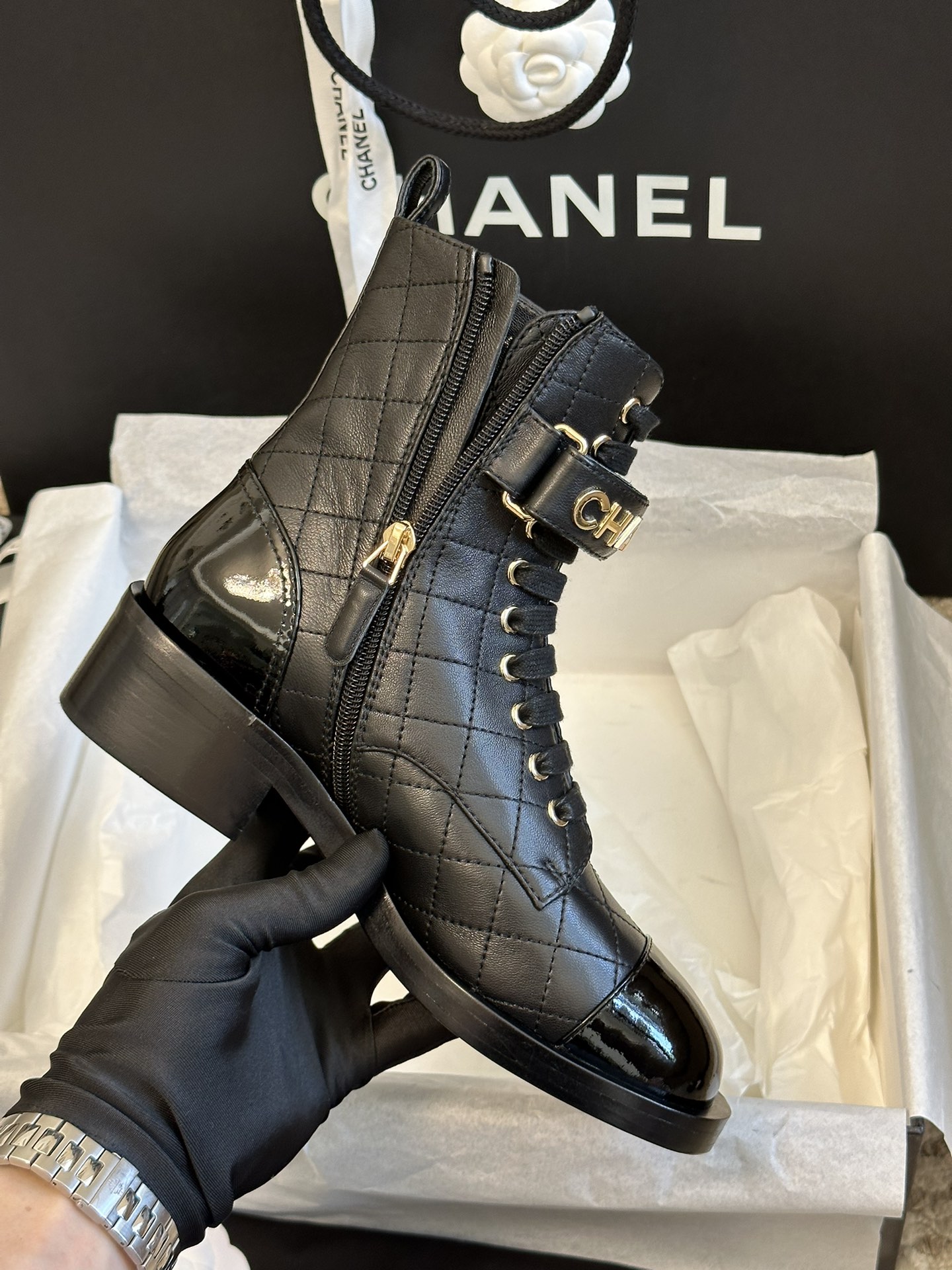 chanelfw23newarrival小香2023秋冬羊皮短靴新品原版17600购入拆卸copy附正品