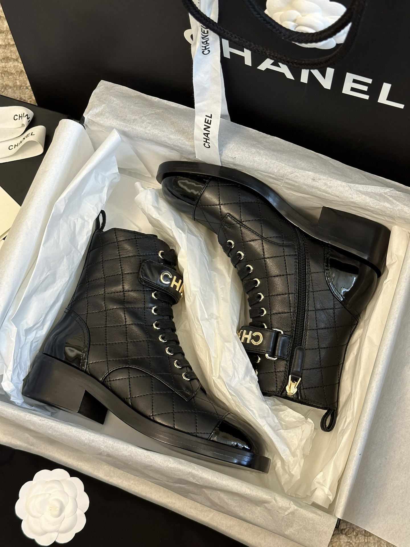 chanelfw23newarrival小香2023秋冬羊皮短靴新品原版17600购入拆卸copy附正品