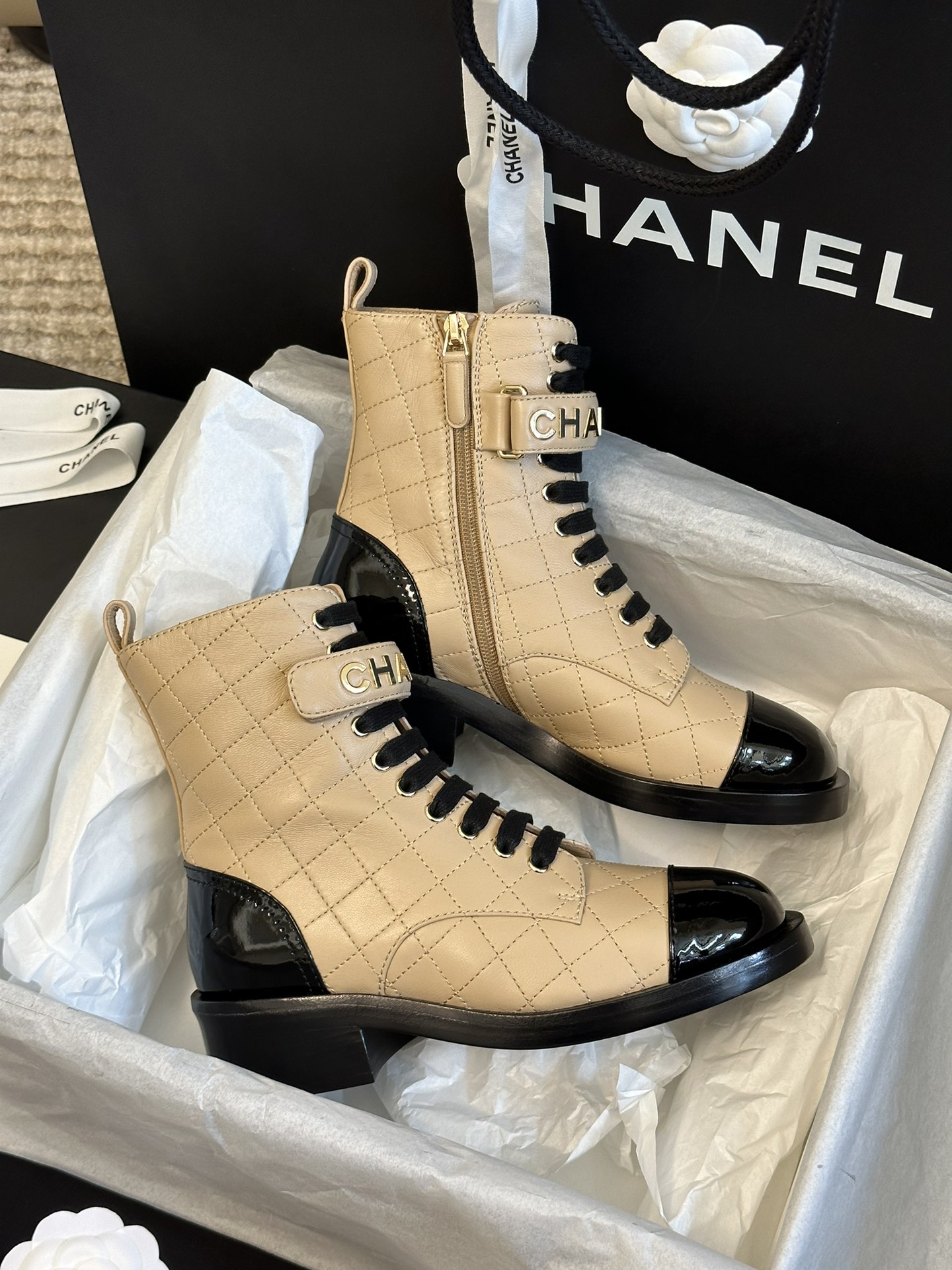 chanelfw23newarrival小香2023秋冬羊皮短靴新品原版17600购入拆卸copy附正品