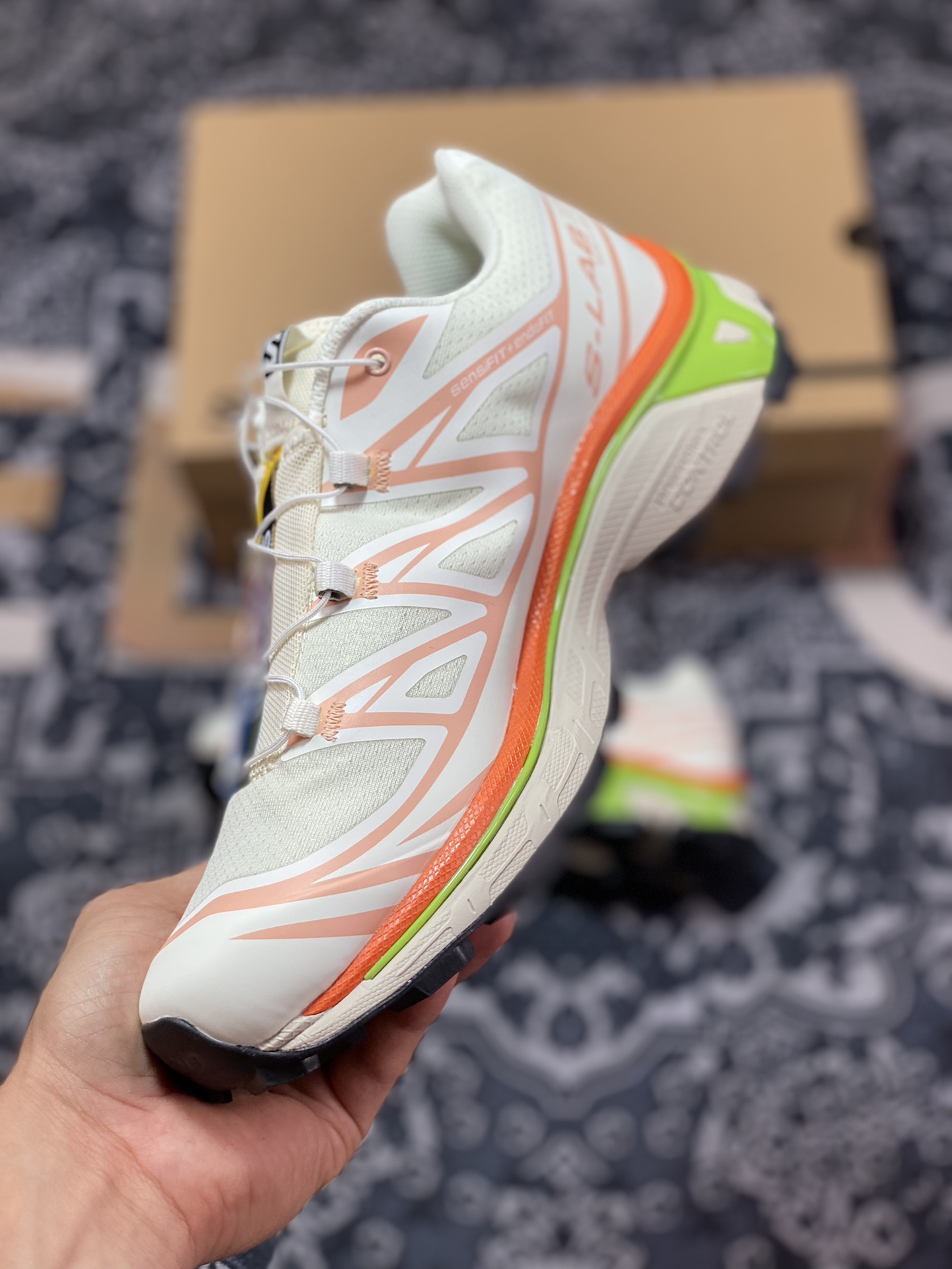 320 萨洛蒙/Salomon XT-6”Vanilla Ice/Rose“天际系列低帮运动鞋“香草米白橙绿”471478