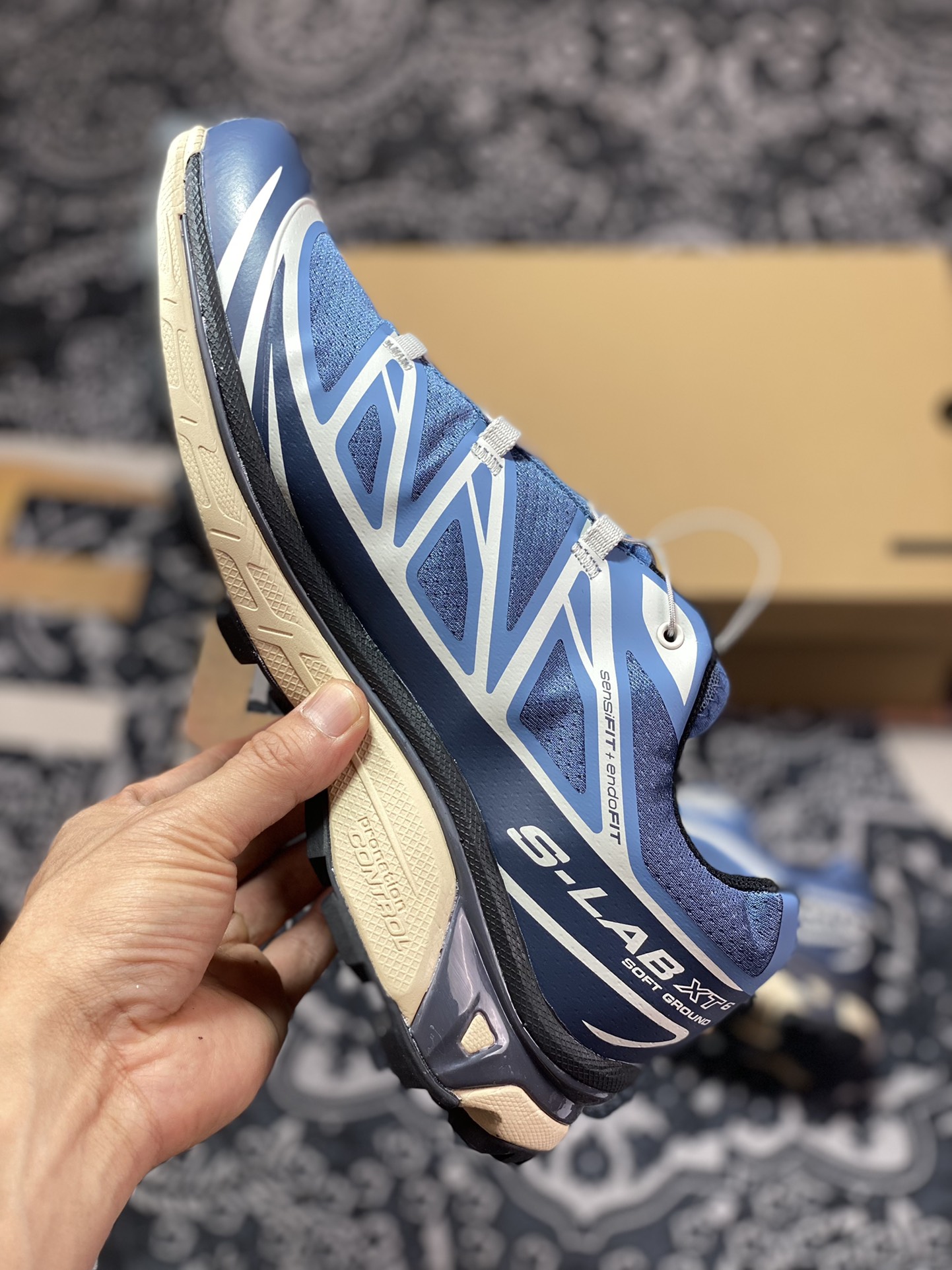 320 萨洛蒙/Salomon XT-6”Denim Blue“天际系列低帮运动鞋“牛仔蓝深蓝”473816