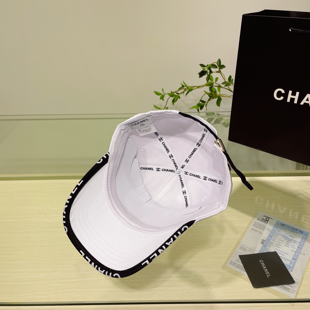 CHANEL香奈儿新款简约刺绣logo棒球帽
