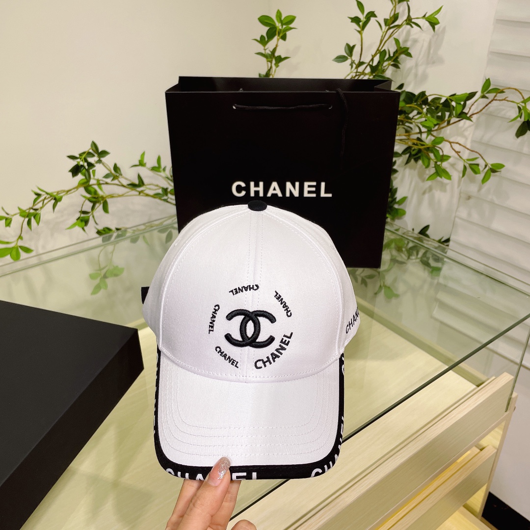 CHANEL香奈儿新款简约刺绣logo棒球帽