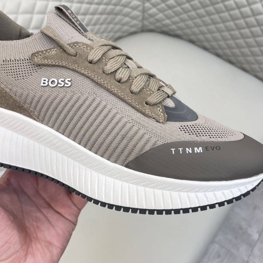 Precio de venta: P170 Marca: Boss* "Boss*" lowtop sneakersTalla: 38-44 (se puede personalizar hasta 